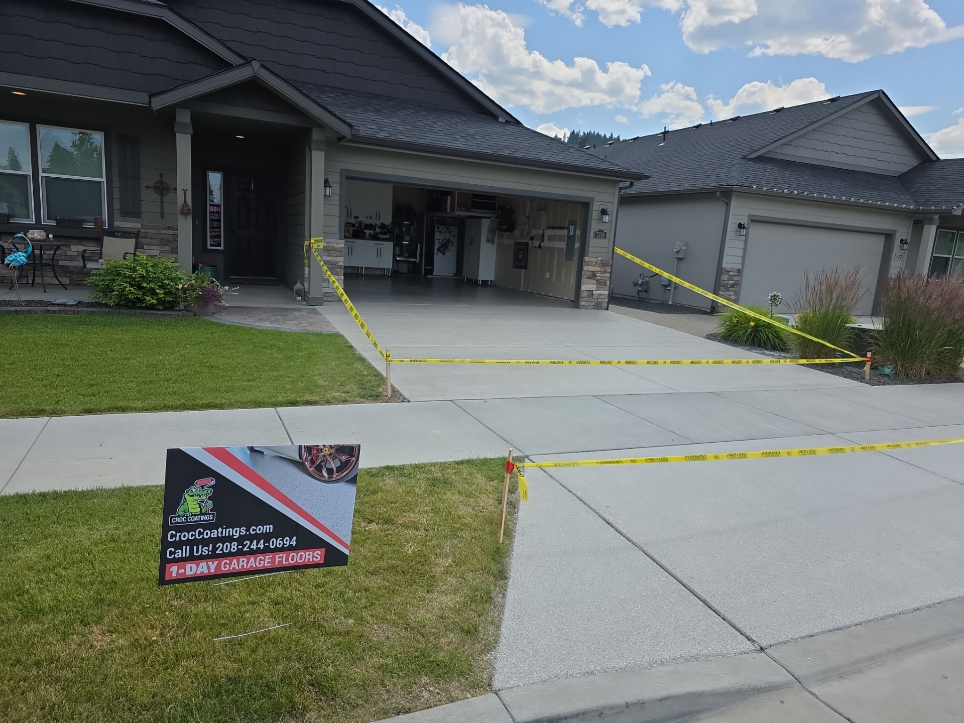 Driveway in Quartzite Hybrid by Croc Coatings, LLC