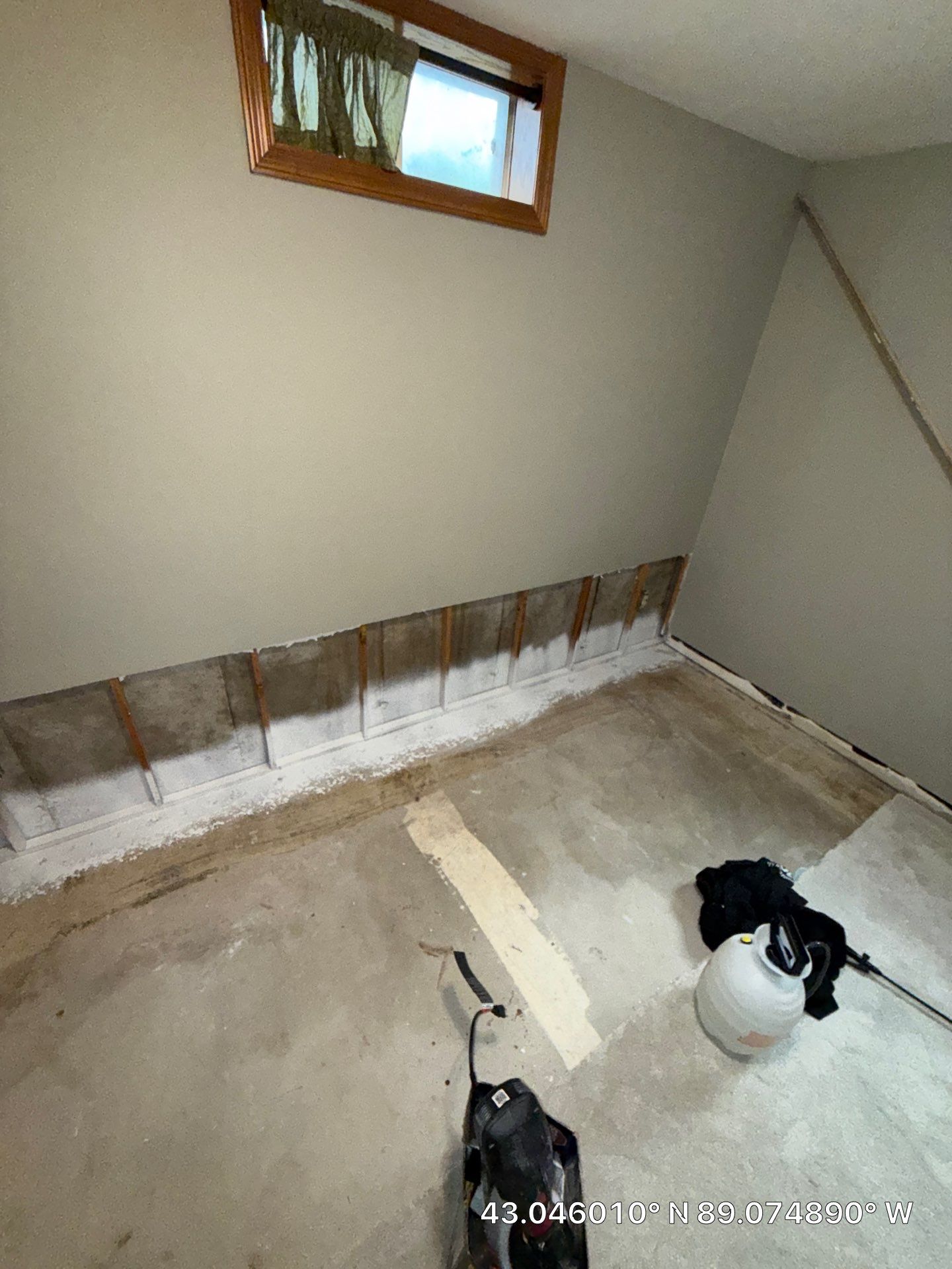 Professional Mold Remediation and Containment Services in Deerfield by Dry Source Property Restoration 