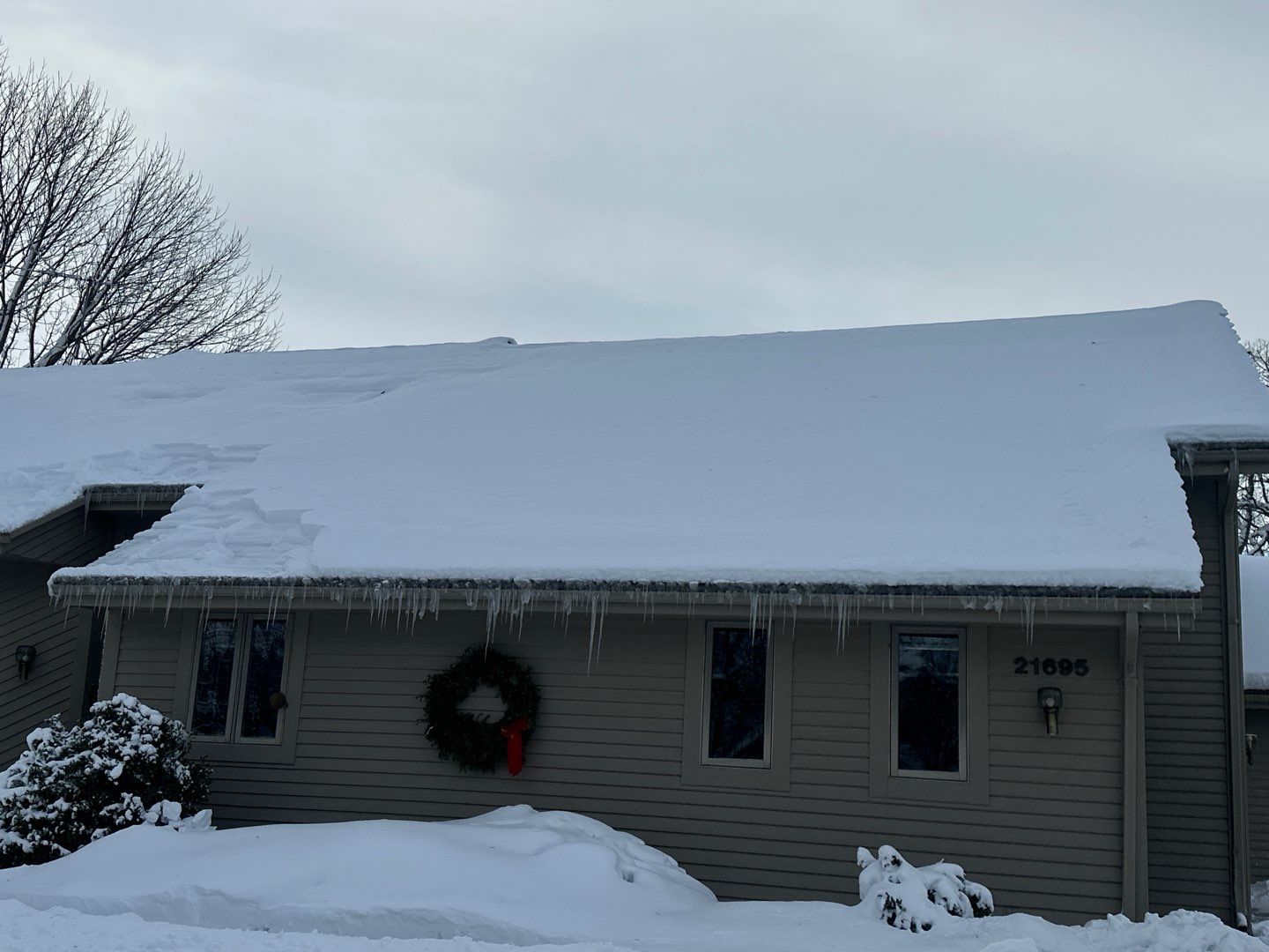Roof Snow And Ice Dam Removal using Steamer by Stendahl Services