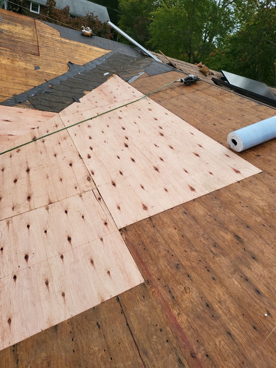 Residential Roofing Installation using Owens Corning TruDefinition Amber by A Plus Exterior