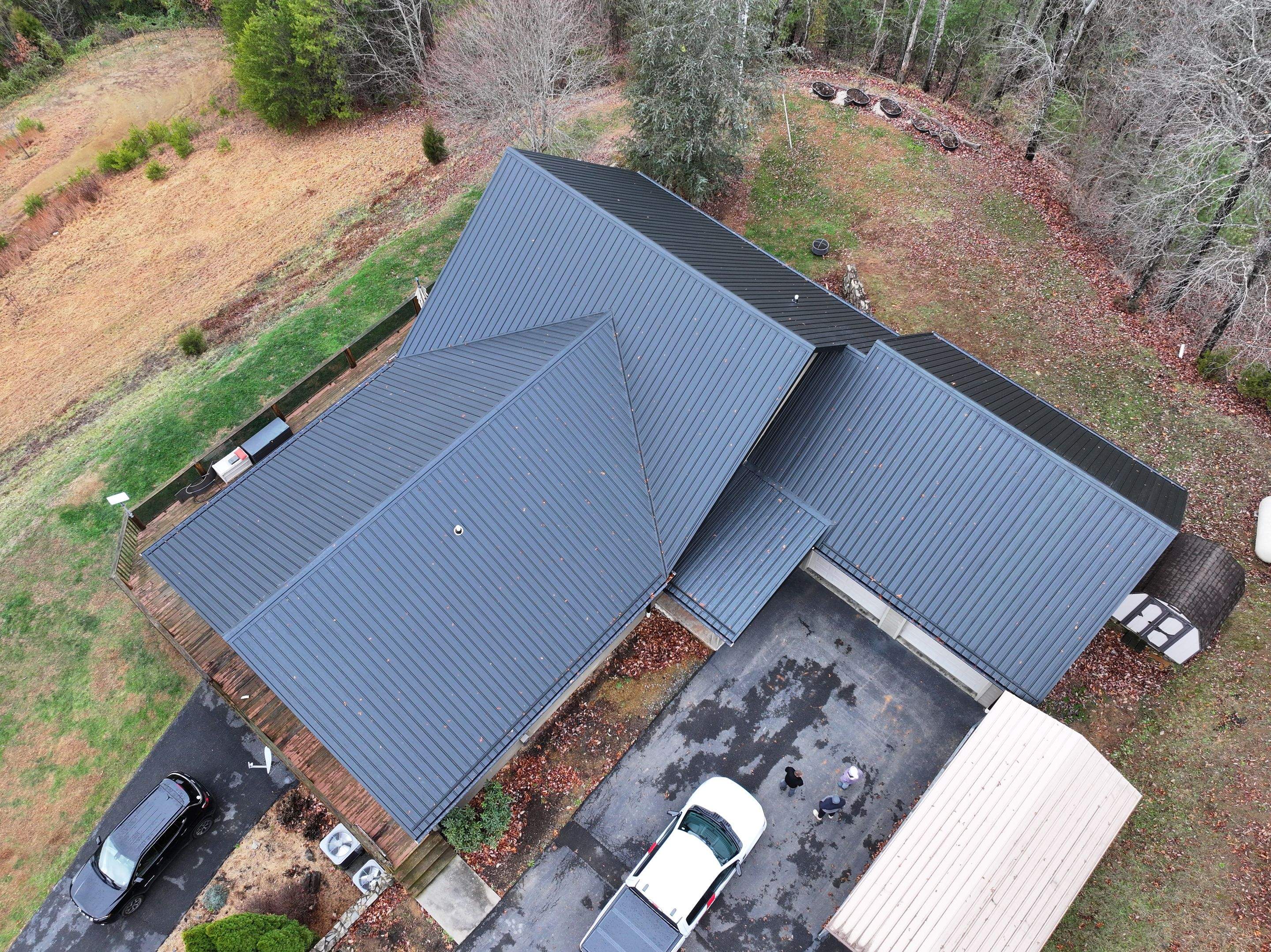 Smith Residence  by Omnia Roofing