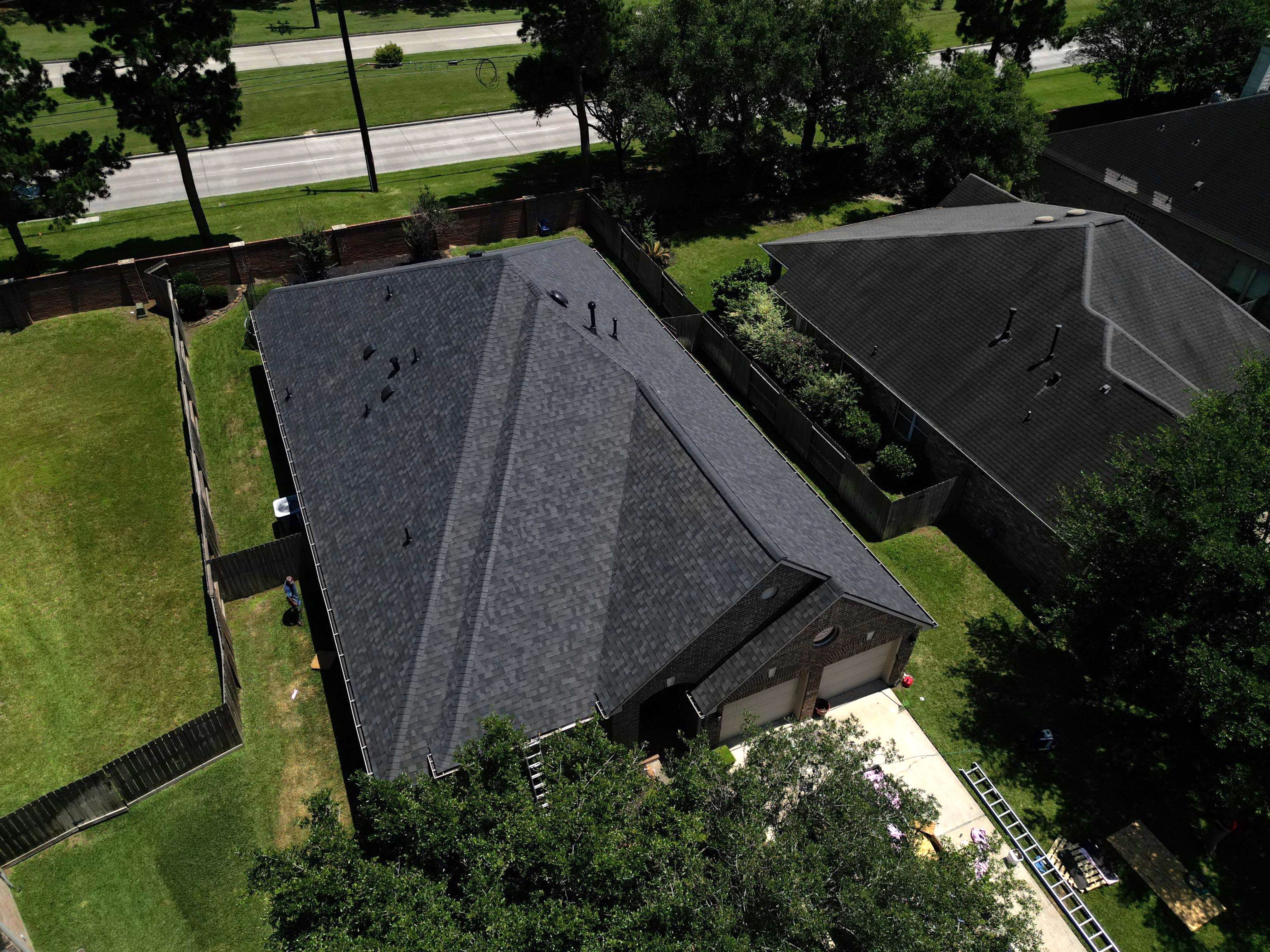 OC Duration Onyx Black by HHH Roofing & Construction