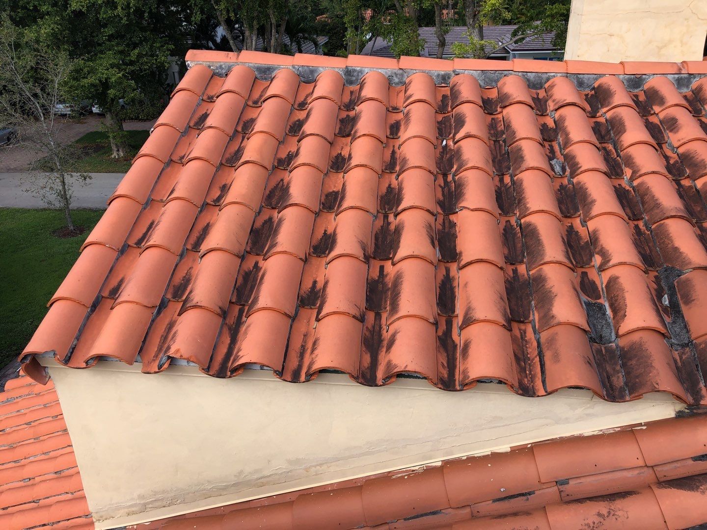 Verea Spanish S  - Fume Color by Istueta Roofing