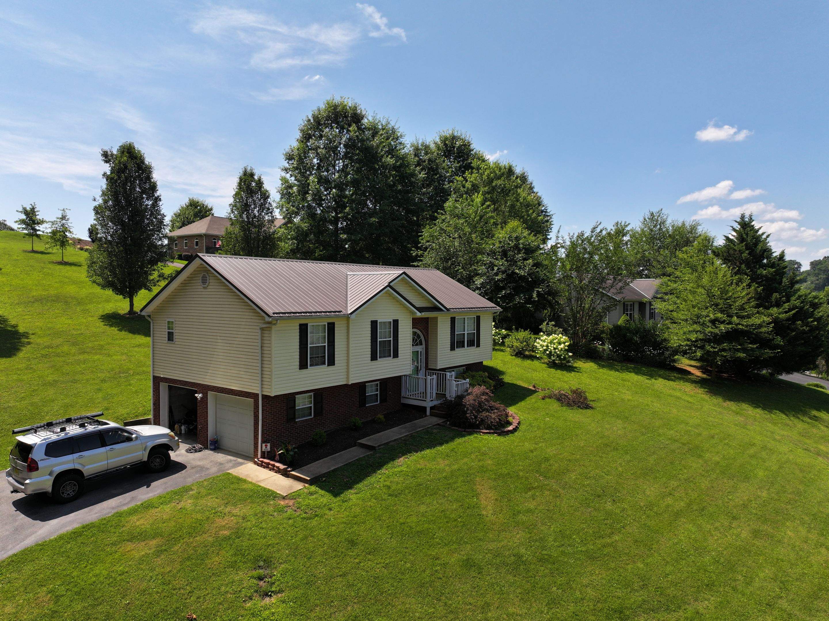 Carrier Residence by Omnia Roofing