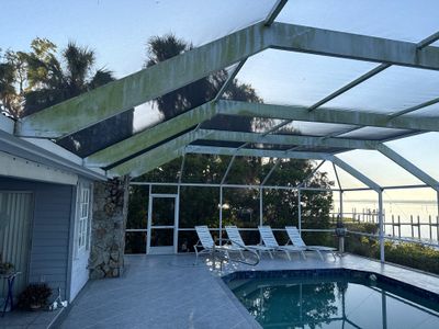 🏡 From Green to Clean! 🌊 Epic House & Pool Cage Cleaning on the Manatee River | Ellenton, FL 💦