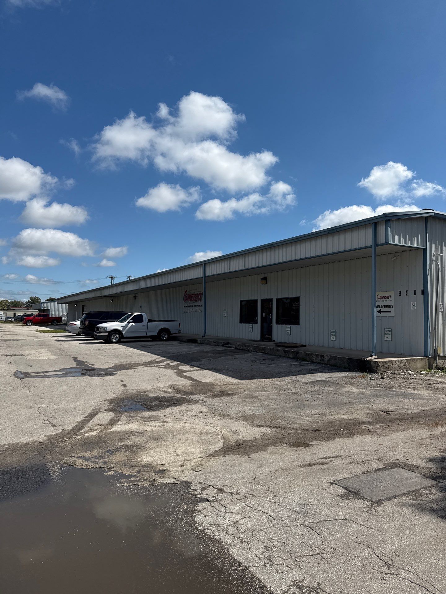 Clean Gutters and Seal Seams in Lakeland FL by Gutter Professors