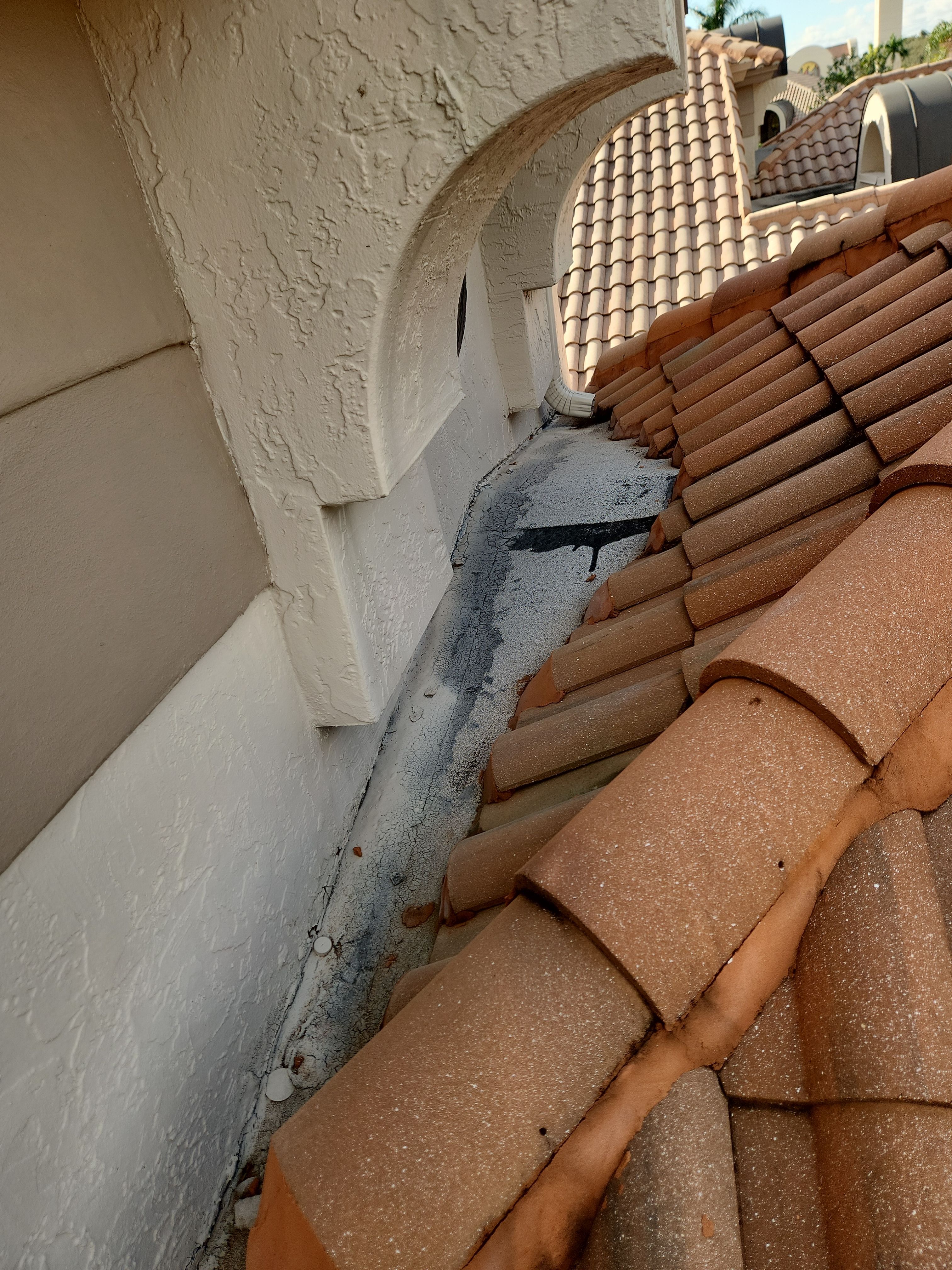 Flat Roof Waterproofing and Silicone Coating in Boca Raton by Aastro Roofing