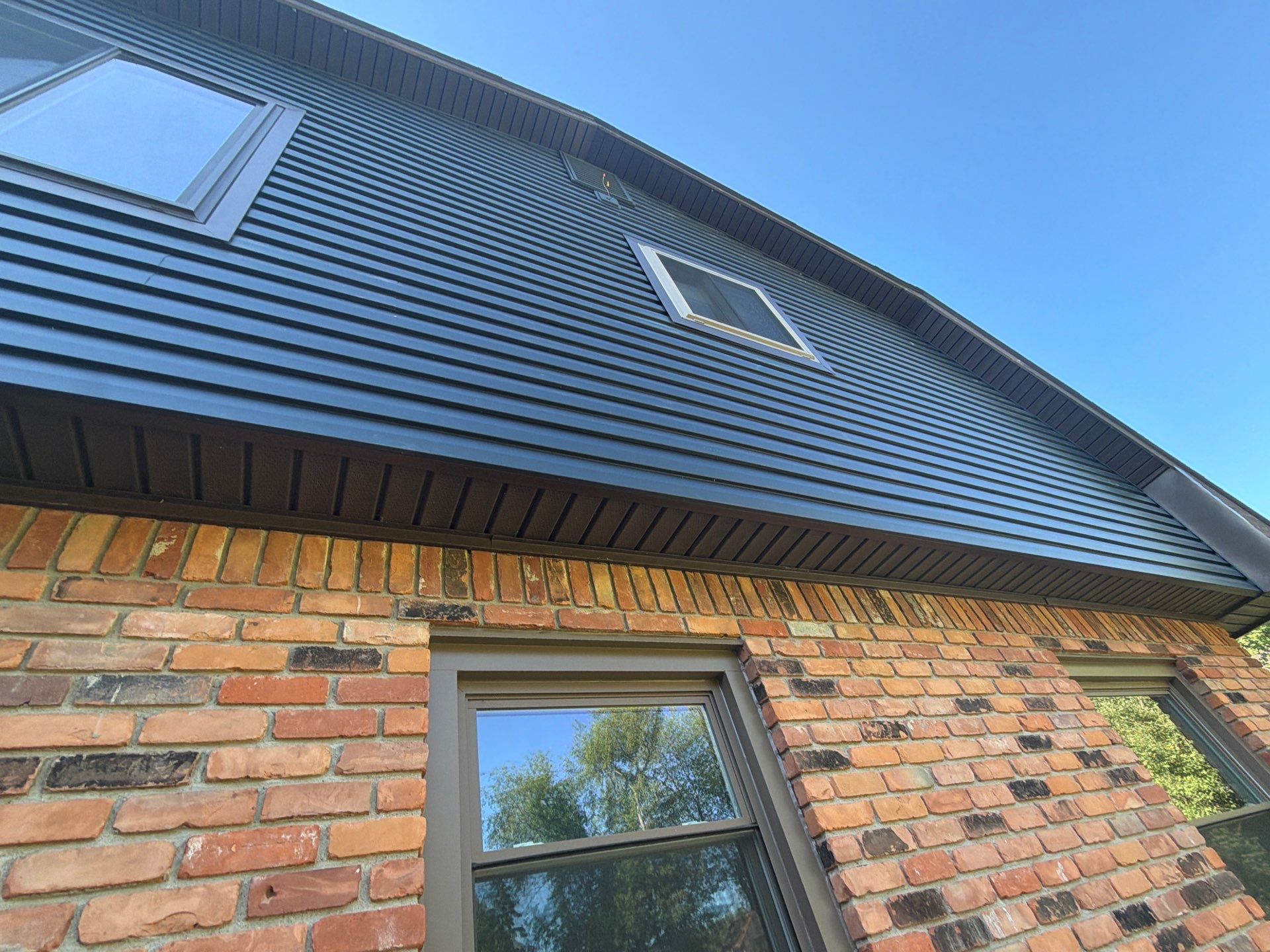 Siding Replacement using Alside Charter Oak D4.5" by 180 Contractors