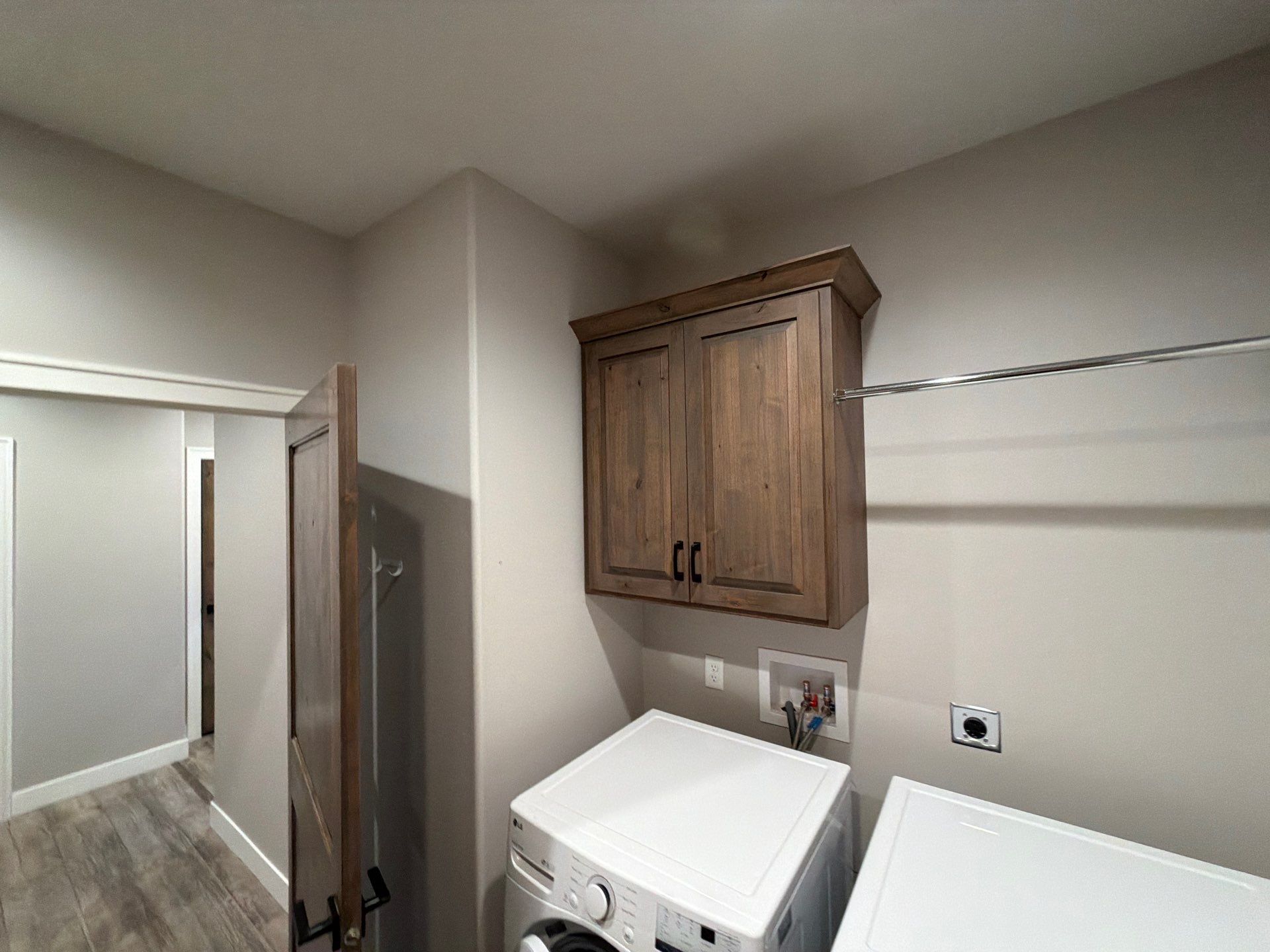Sioux Falls Interior Finishing by Select Painting, Coatings & Garage Cabinets
