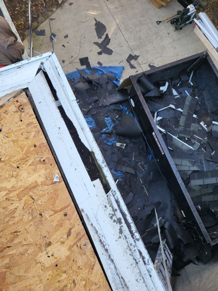 ATLAS PINNACLE COLOR: SCOTCHGARD BLACK DRIP EDGE: WHITE by Eagle Eye Roofing