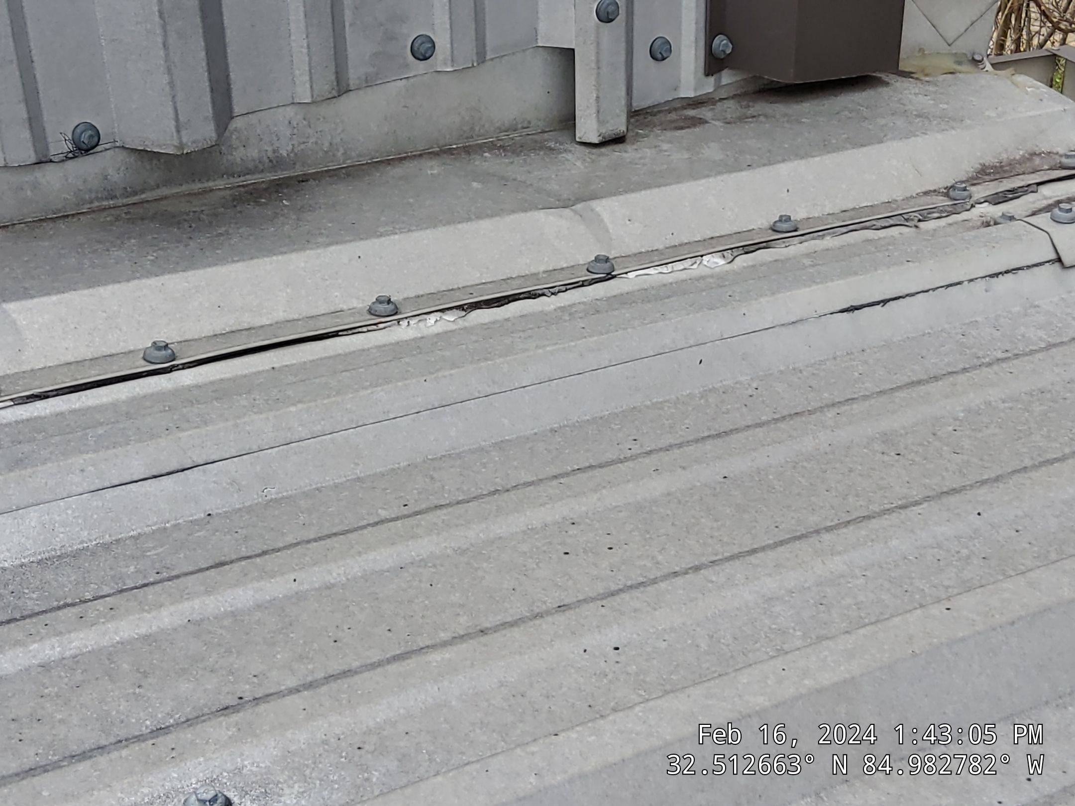 Master Clean Roof and Gutter Cleaning by iGreen Solutions