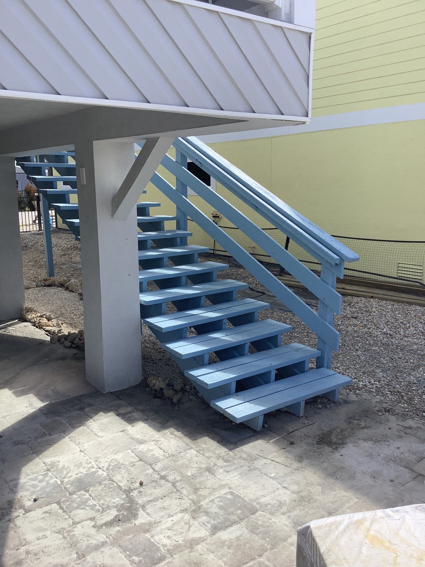 7-Inch Seamless Gutters in Fort Myers Beach FL by Gutter Professors