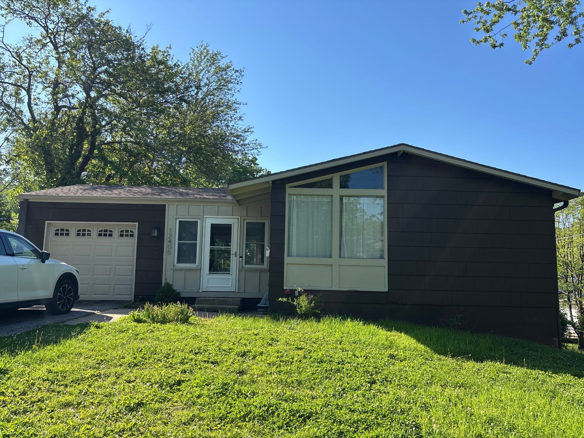 EEC Windows, Siding & Roofing featured photo.