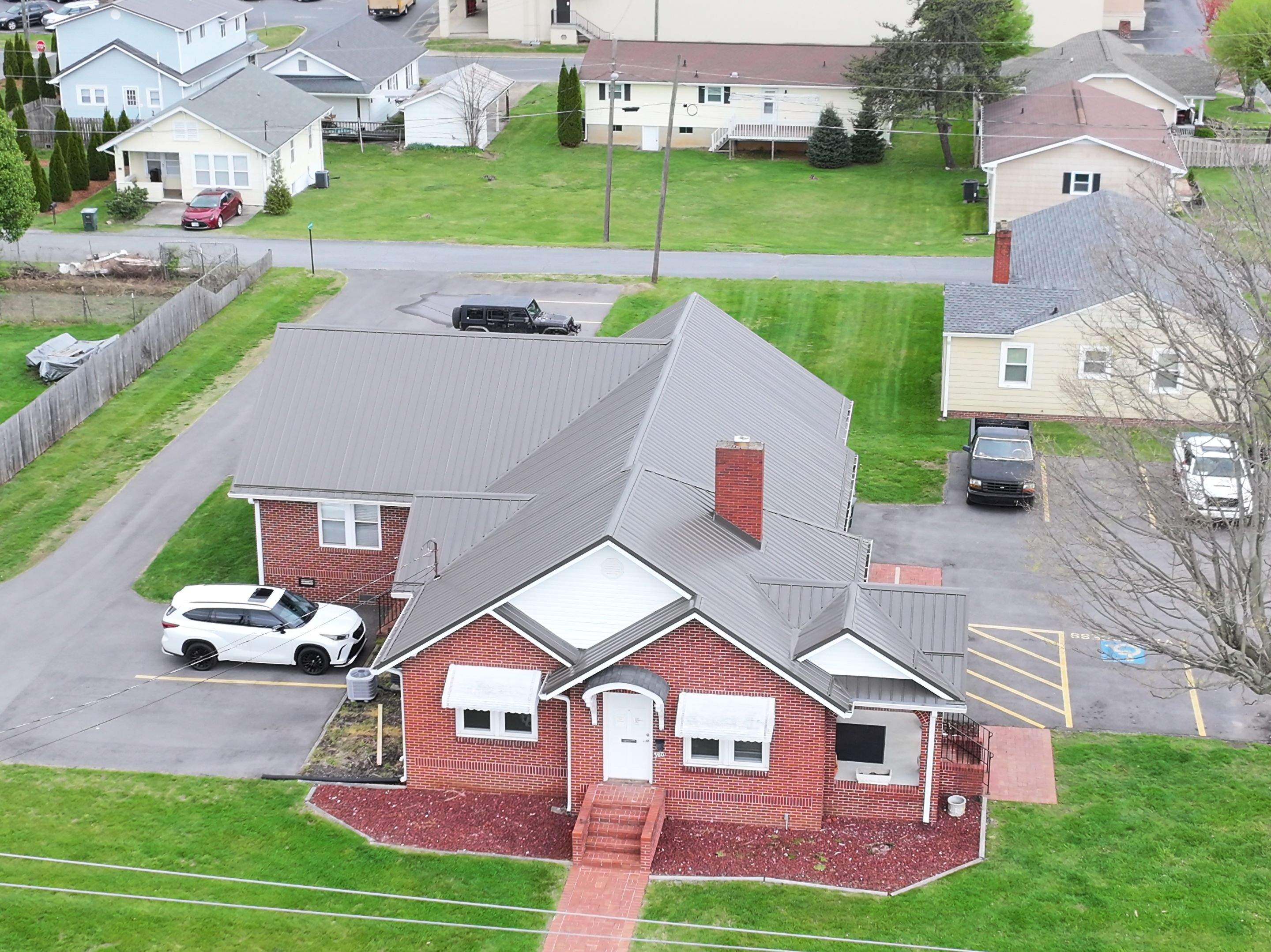 Carter County Planning Office by Omnia Roofing