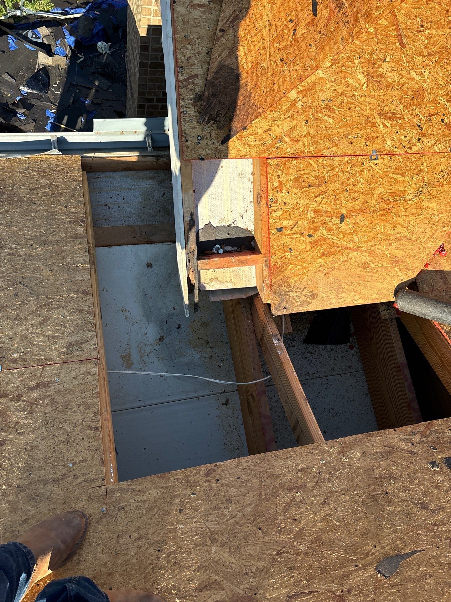 Residential Roofing Installation using Owen's Corning Duration (Lifetime) Shingles by Roof Repair Company