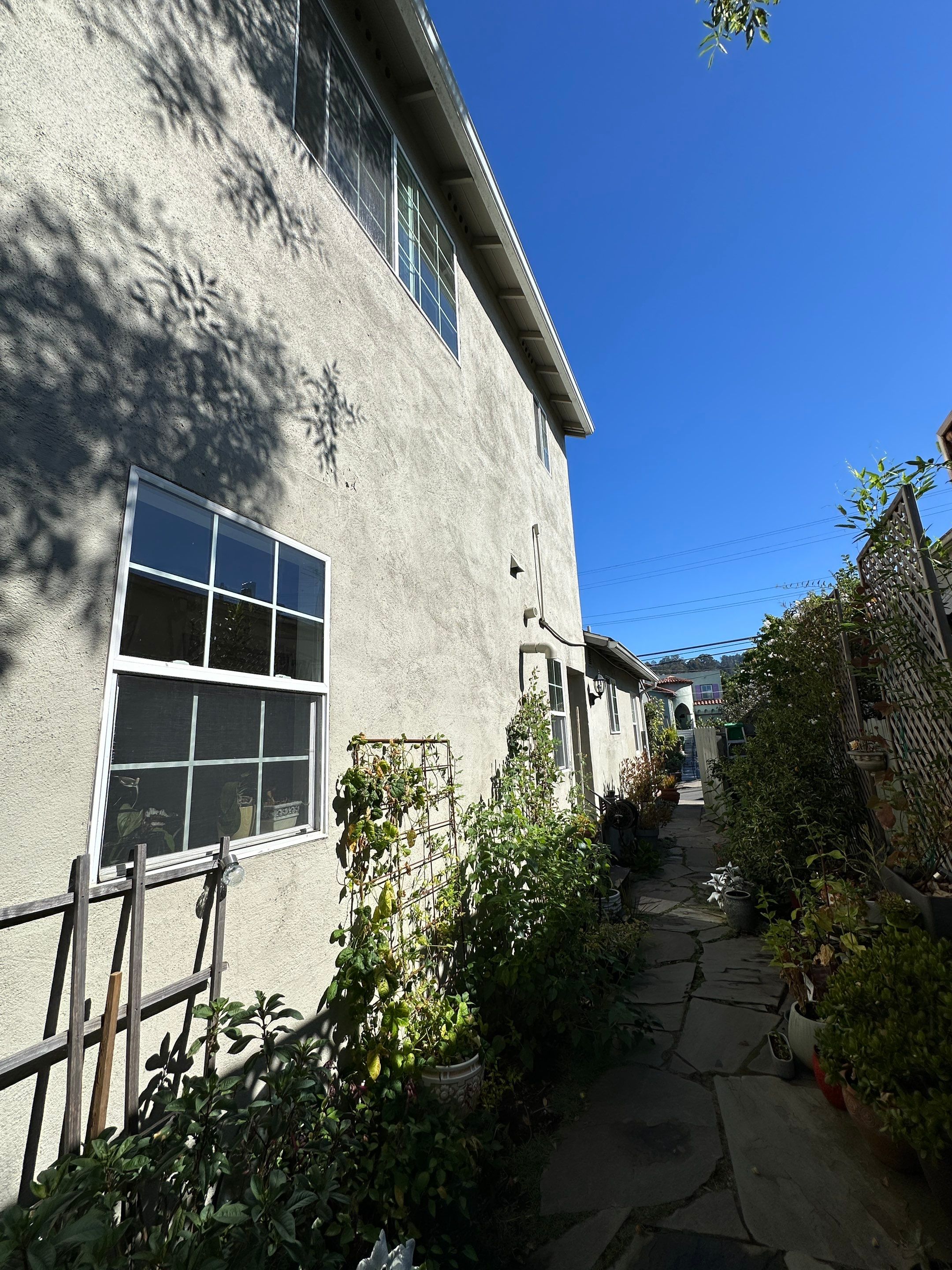 Exterior repaint-siding and stucco by Herrera’s Bay Area Painting inc.