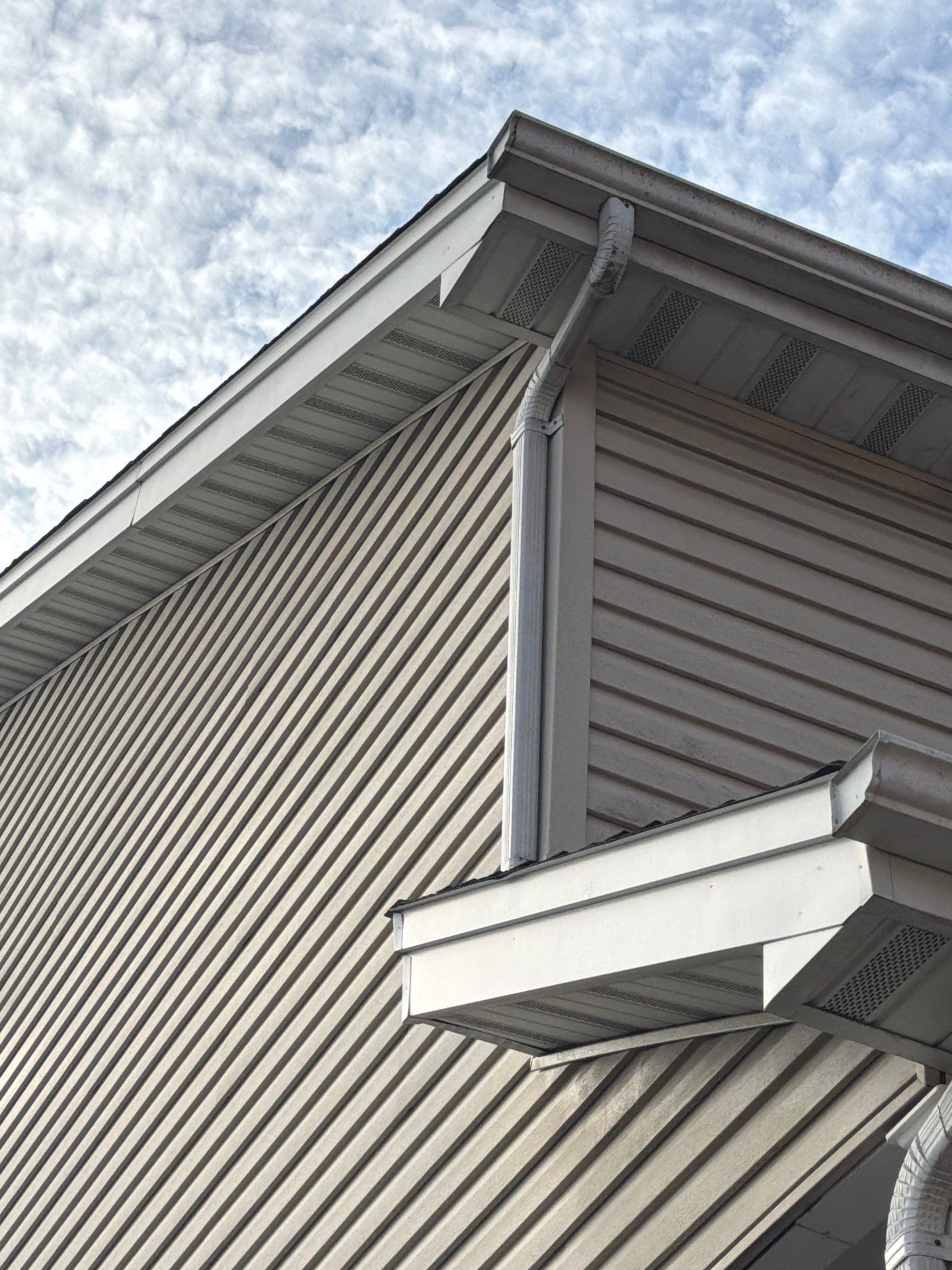 Comprehensive Roof Installation and Siding Restoration in Kirkwood by Acute Roofing And Exteriors 