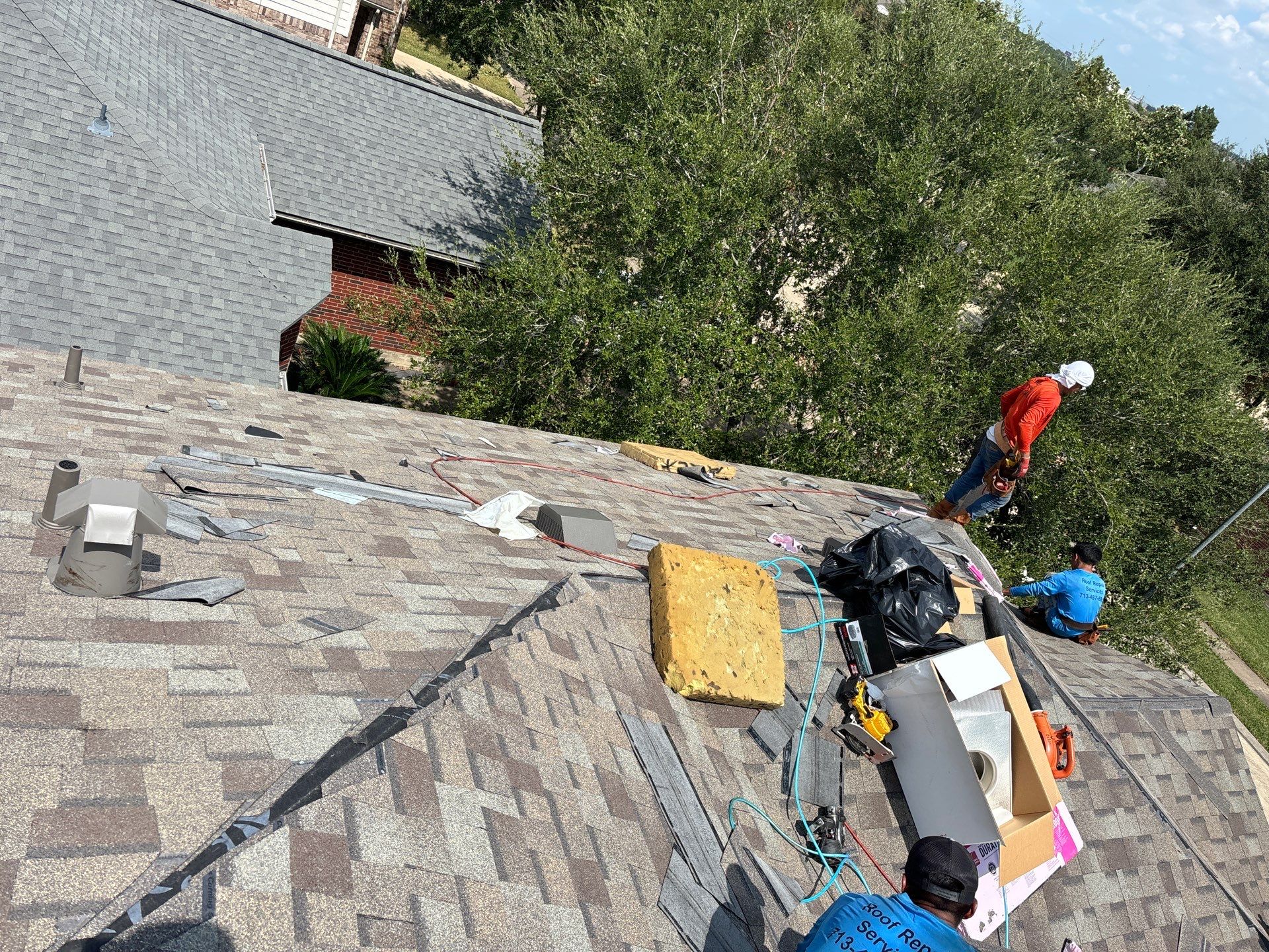 Residential Roofing Installation using Owen's Corning Duration (Lifetime) Shingles by Roof Repair Company