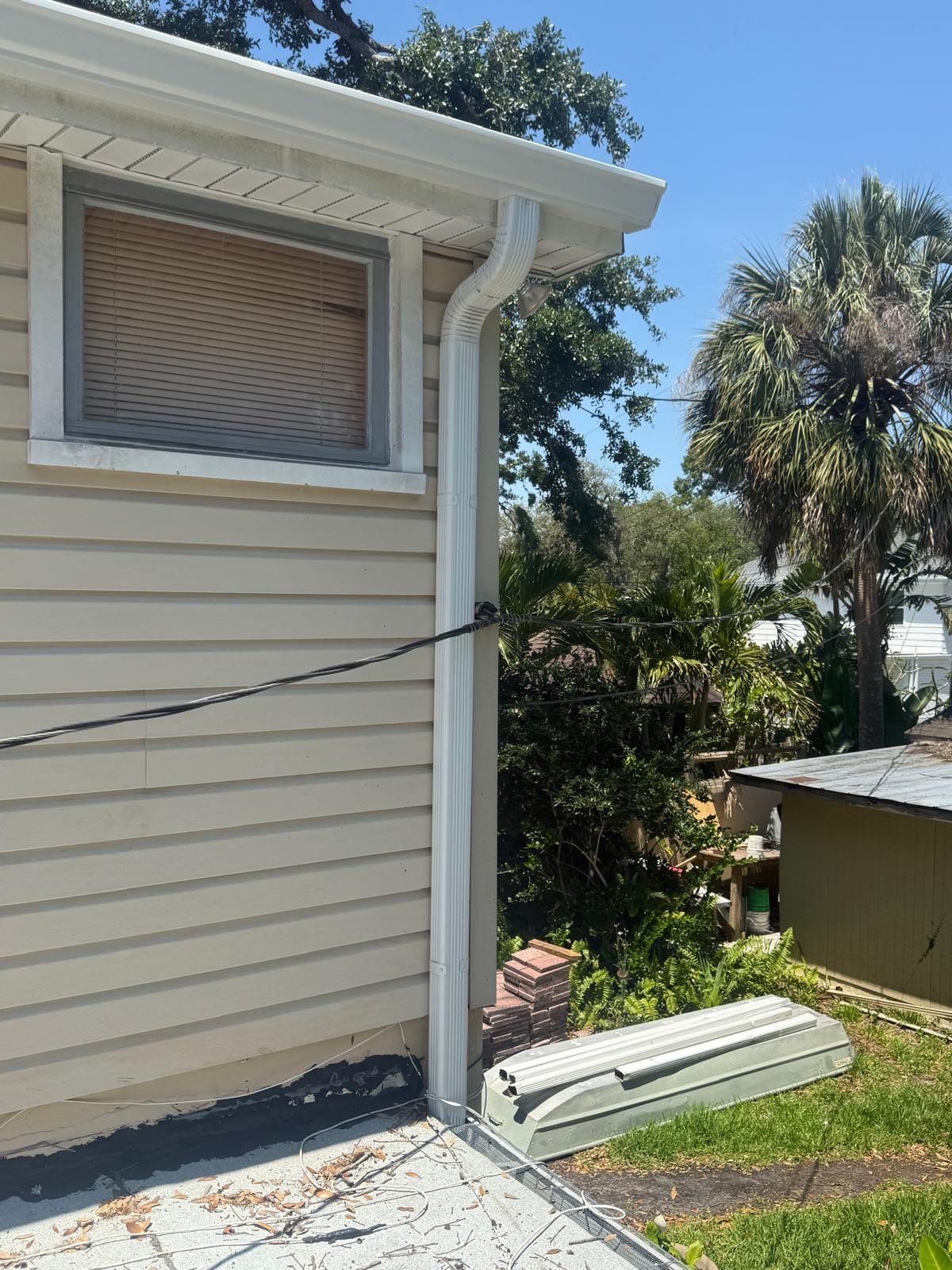 Residential Seamless Gutter Solutions in Tampa FL by Gutter Professors