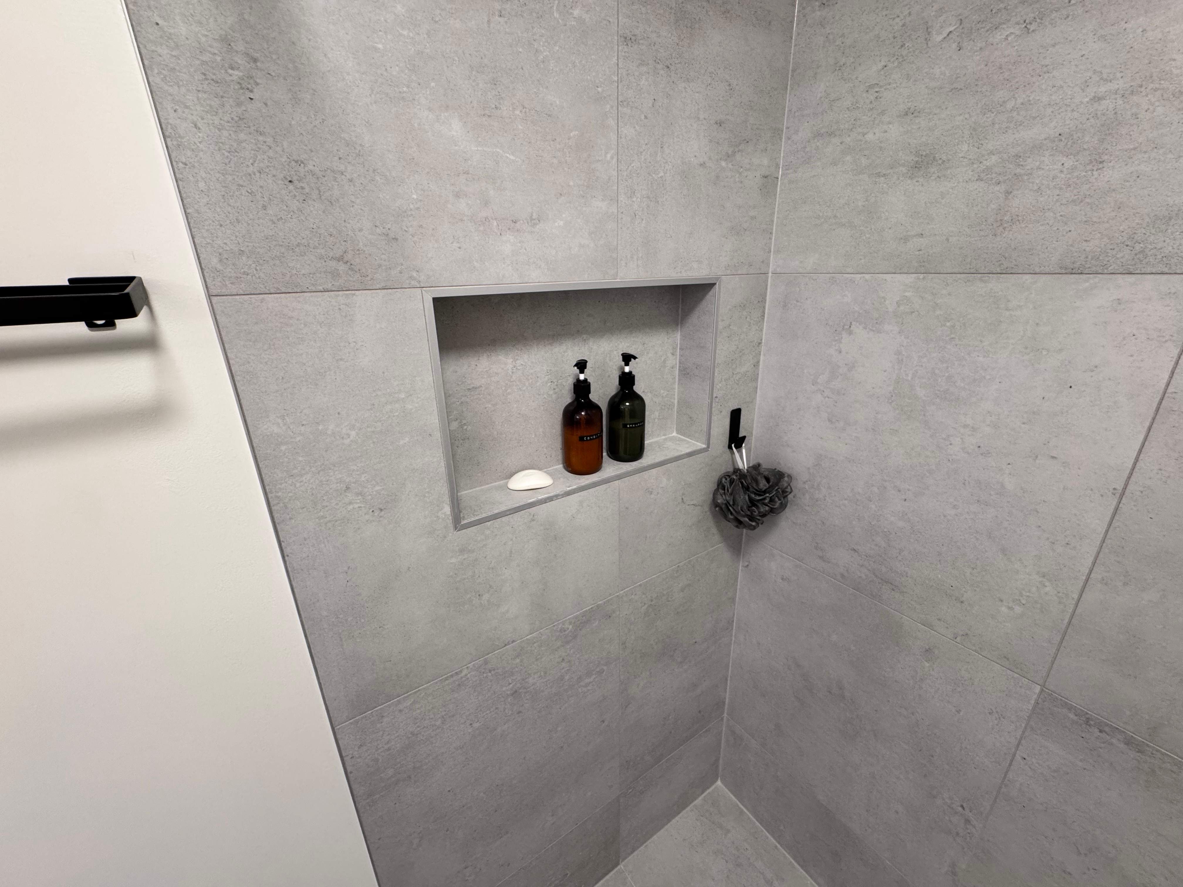 Jack and Jill bathroom renovation by Prudencio