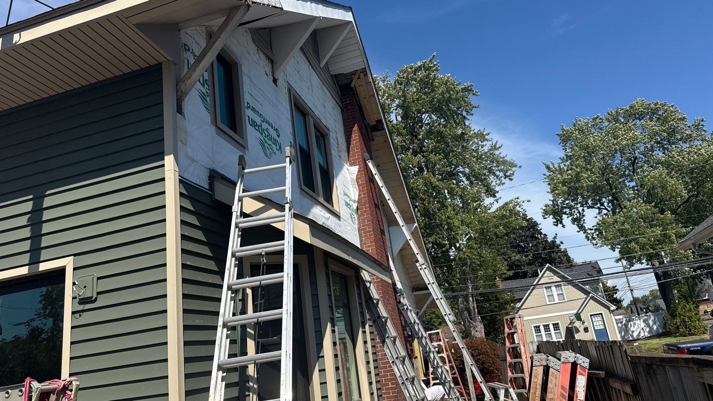 Siding Replacement using Alside Charter Oak D4.5" Deep Moss by 180 Contractors