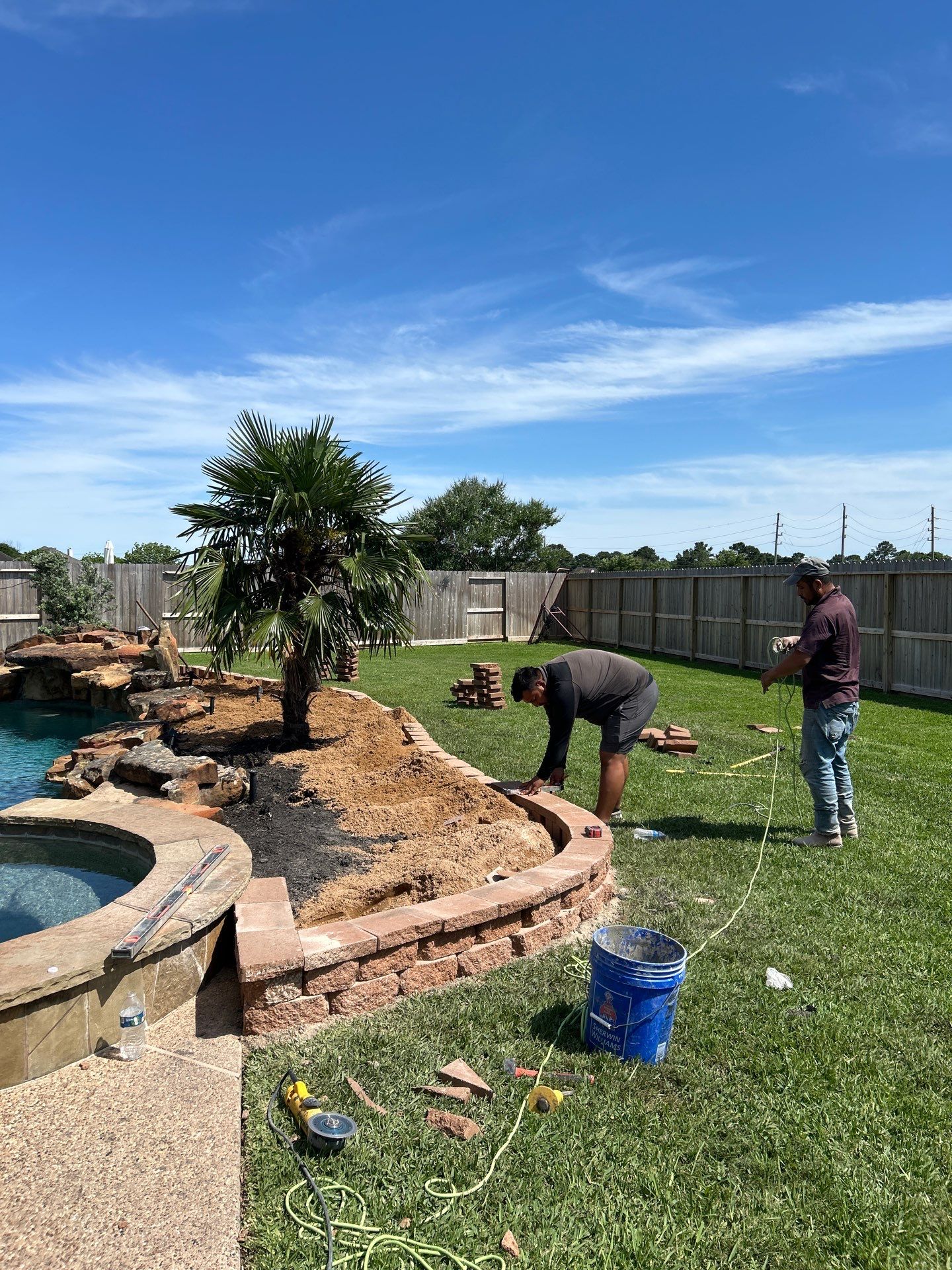 🌿 Larry Caudillo’s Poolside Landscape Revamp by Texas Urban Elements