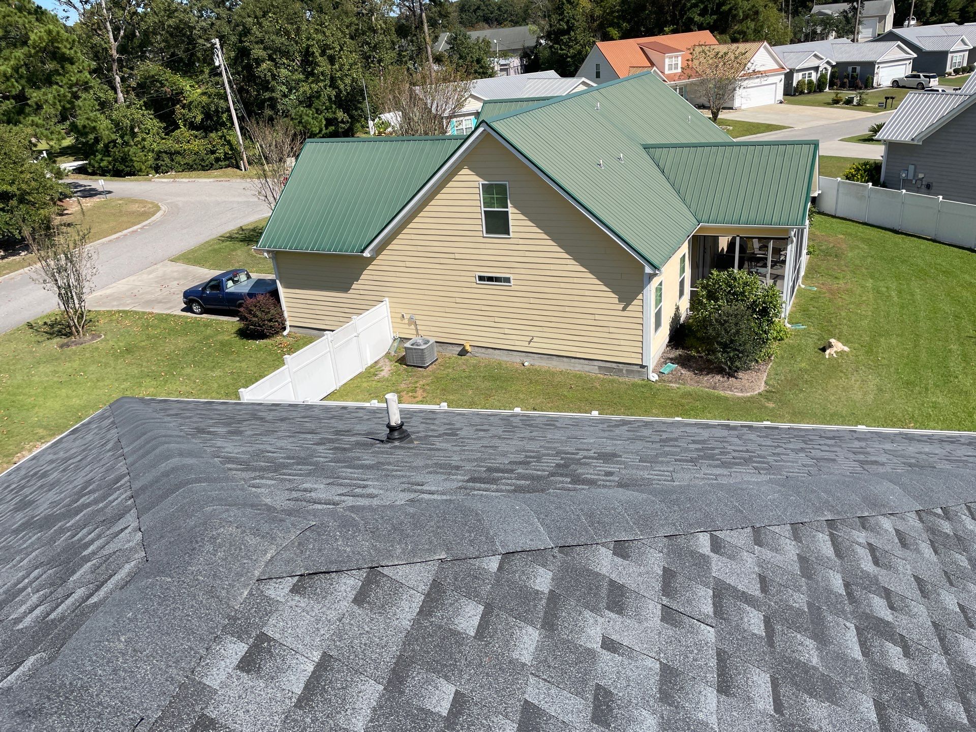 GAF HDZ - Charcoal by Linta Roofing Inc