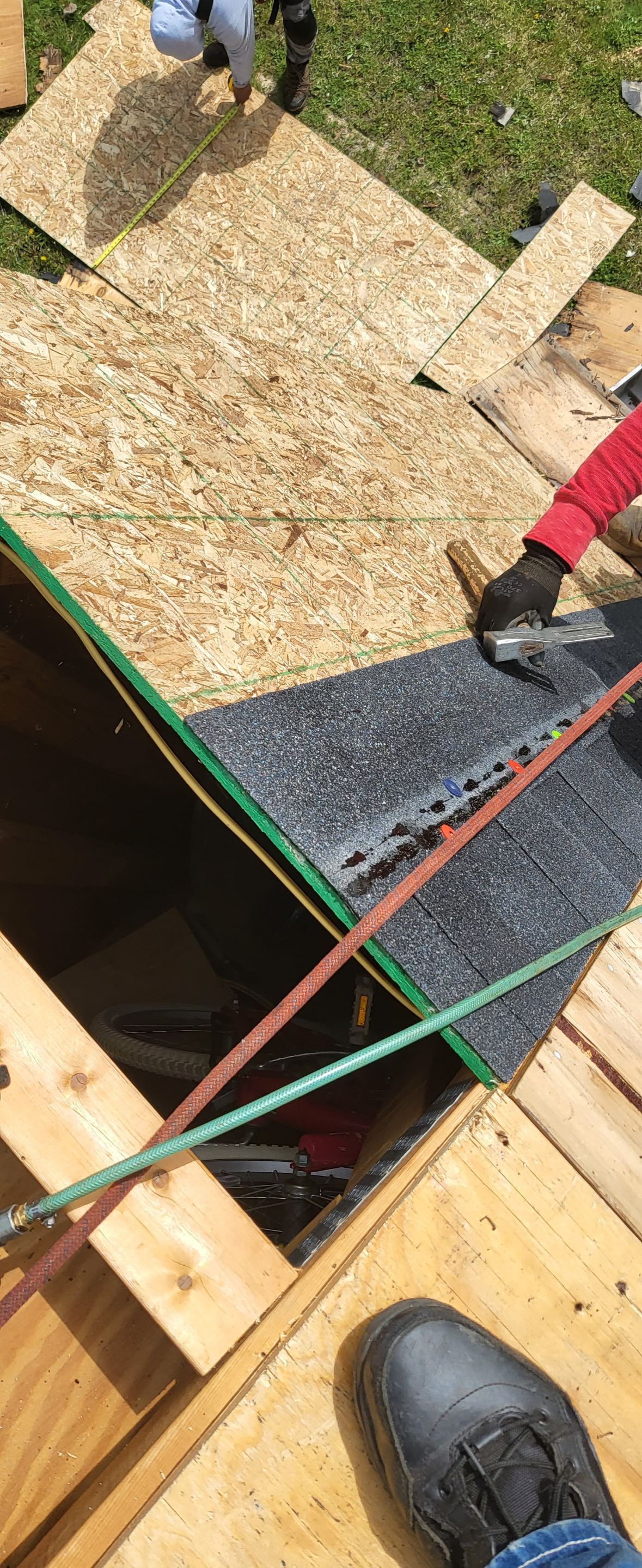 ATLAS PINNACLE COLOR: BLACK SHADOW DRIP EDGE: WHITE by Eagle Eye Roofing