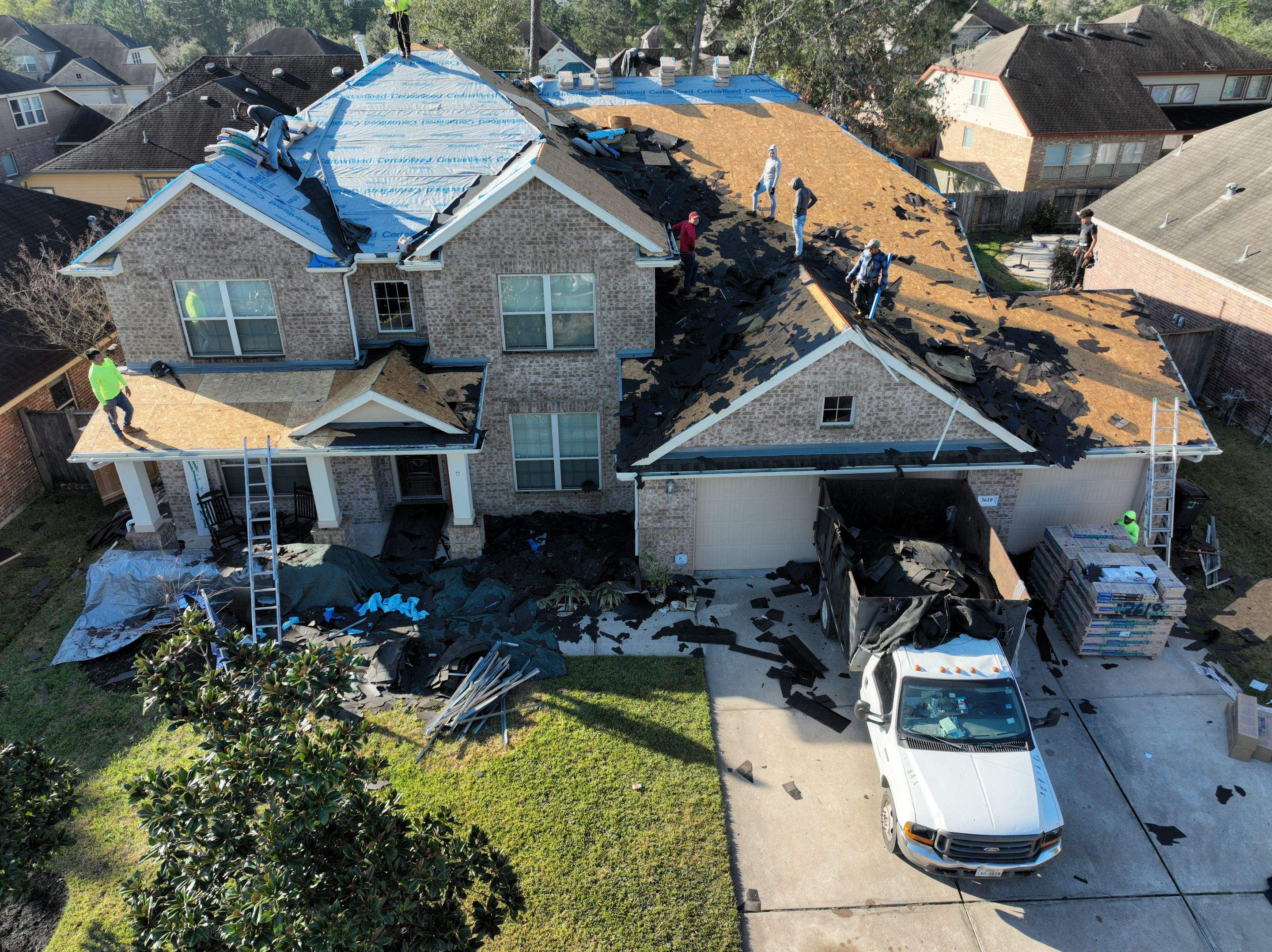SureStart PLUS 4-STAR Warranty Fully covers materials, labor, tear-off and disposal expenses in years 1-50. by Roof Concepts Construction