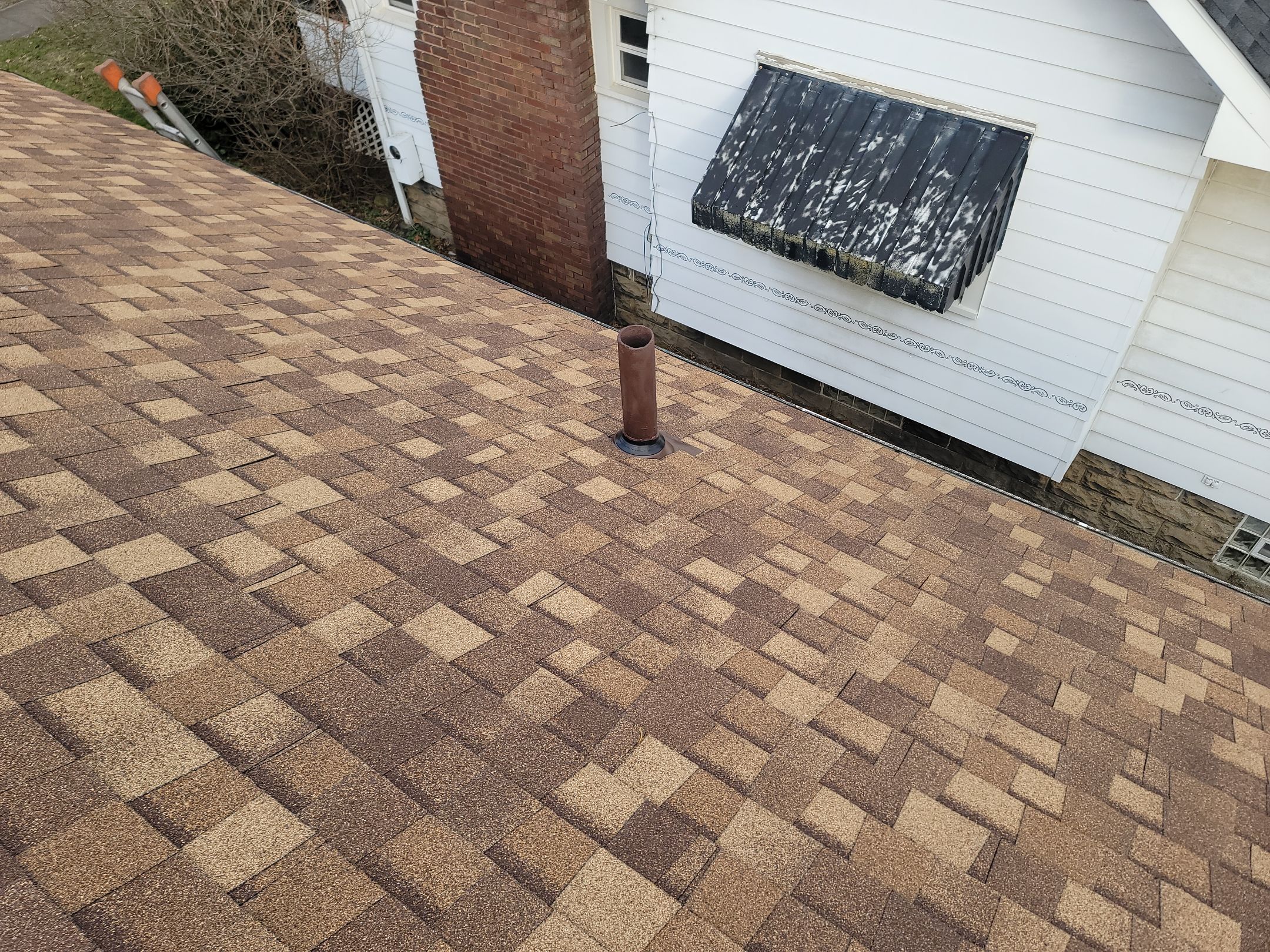 Atlas Pinnacle, Color: Morning Harvest, Drip Edge: Royal Brown by Eagle Eye Roofing