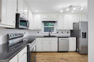Marietta Home Renovation Featuring Custom Tiled Showers and Kitchen Updates