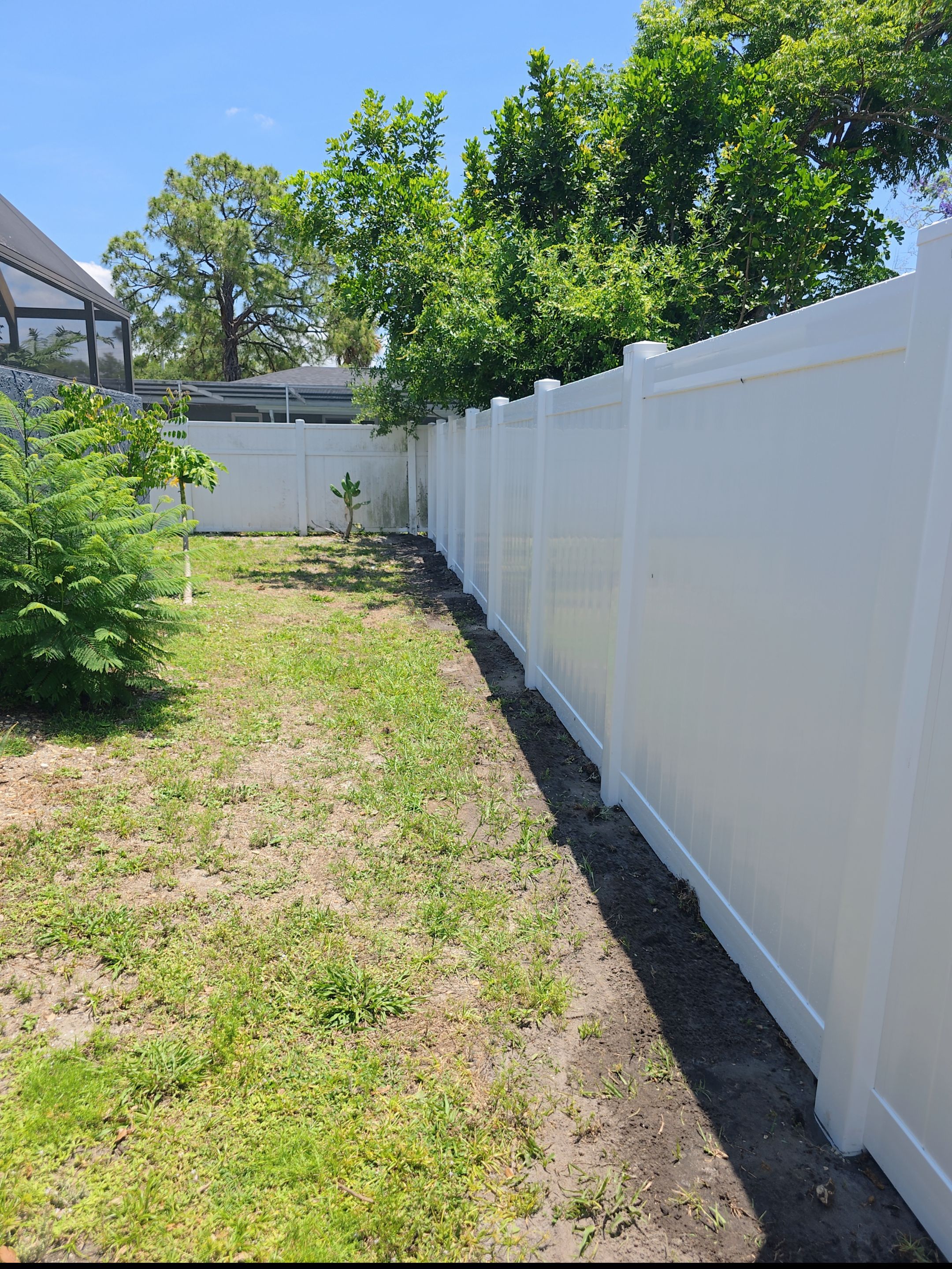 Vinyl Fence in Sarasota by True Fence LLC