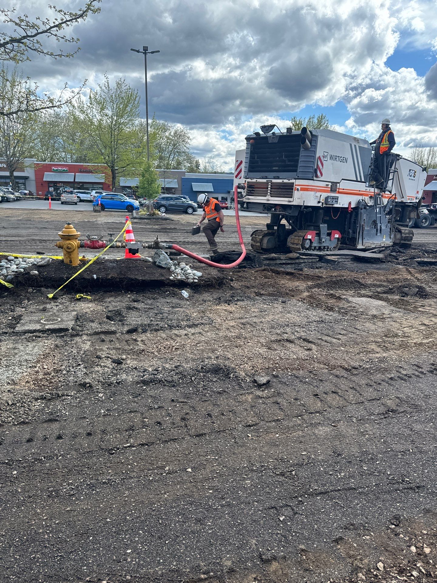 Colliers - Woodinville New Asphalt Parking Lot by Jireh Asphalt & Concrete Inc 
