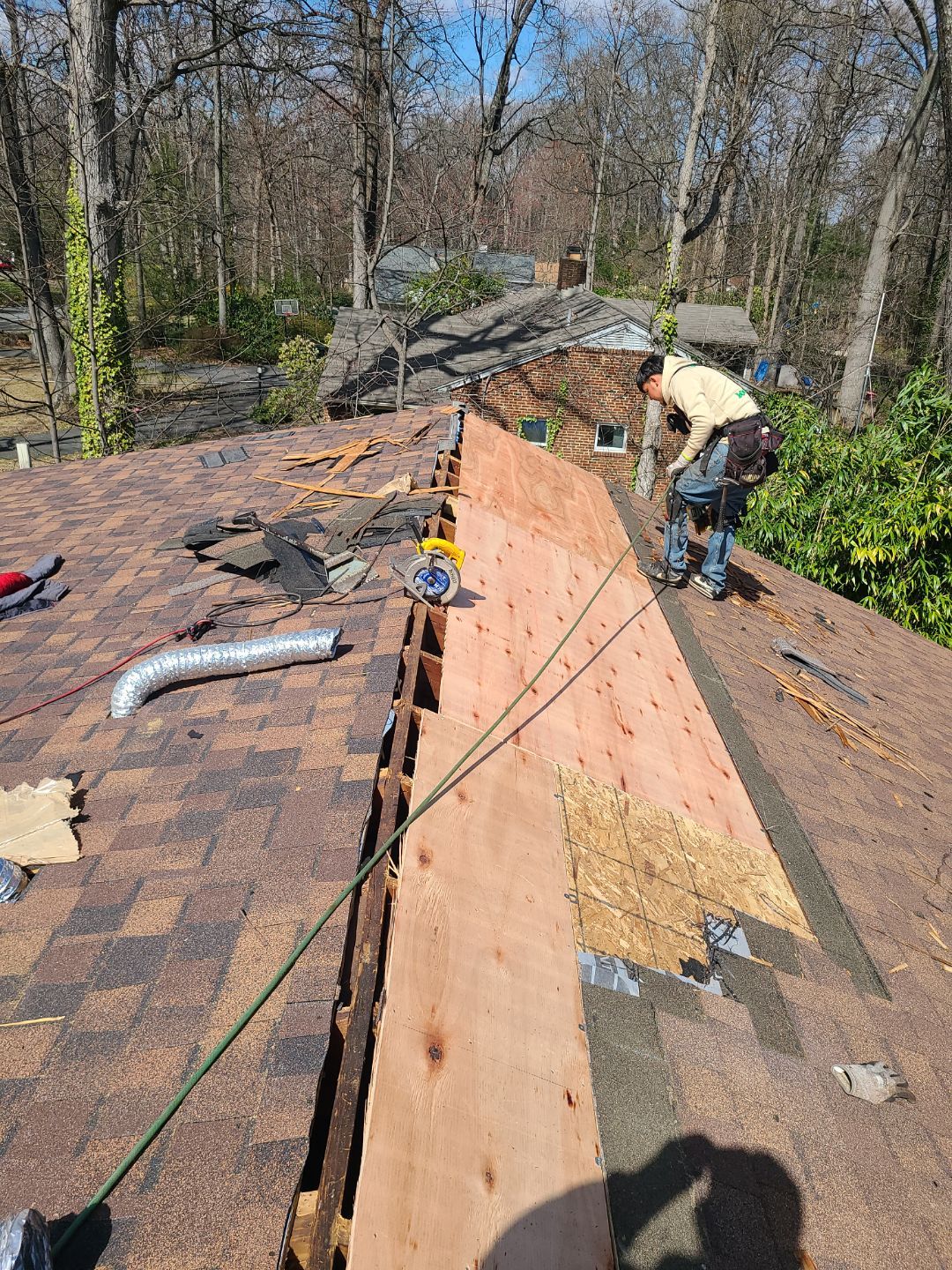 Fairfax: Residential Roof Replacement with CertainTeed Landmark Pro in Max Def Burnt Sienna by RM Banning, Inc.