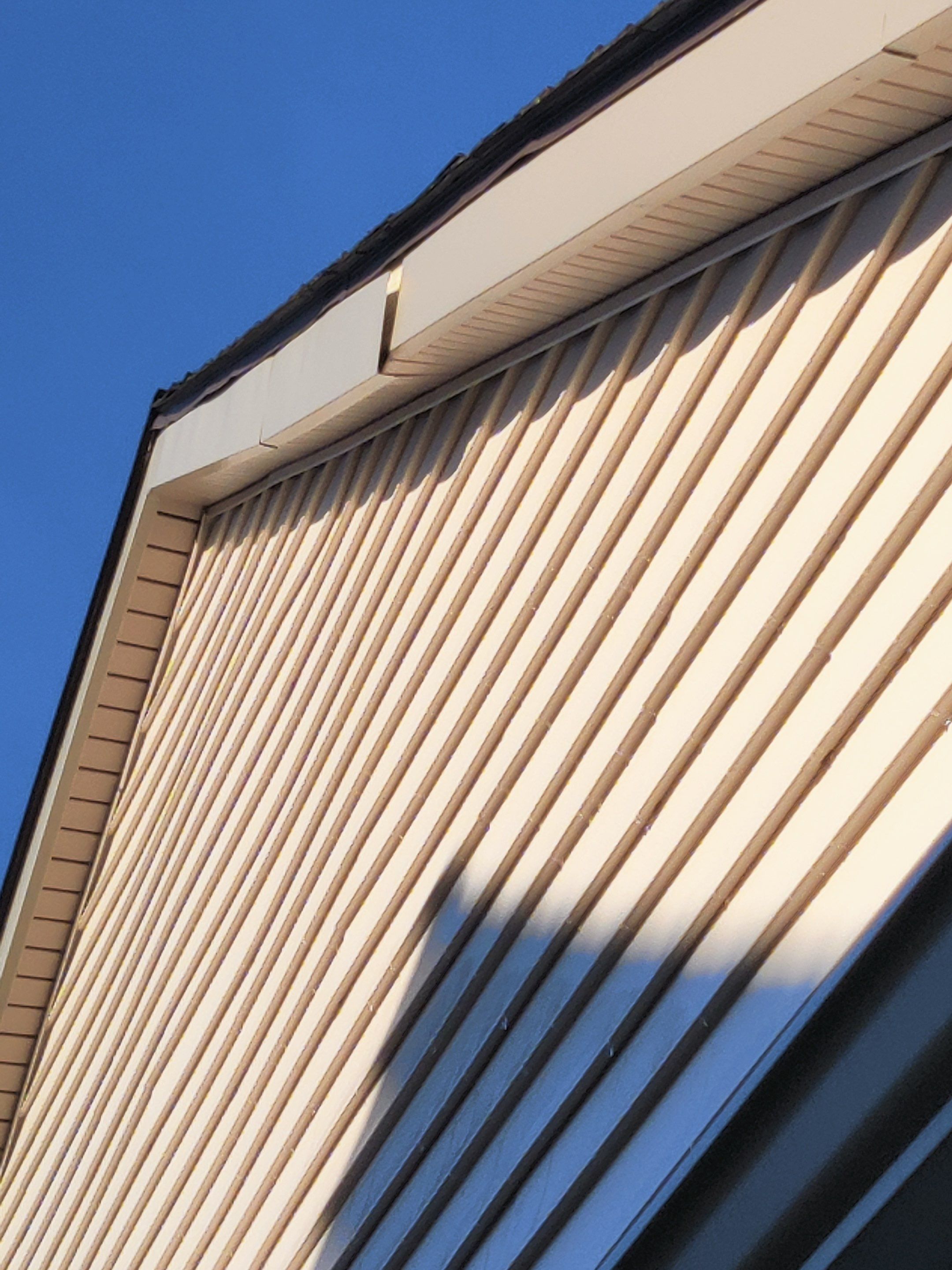 Siding Replacement using CertainTeed Restoration Classic D5 by 180 Contractors