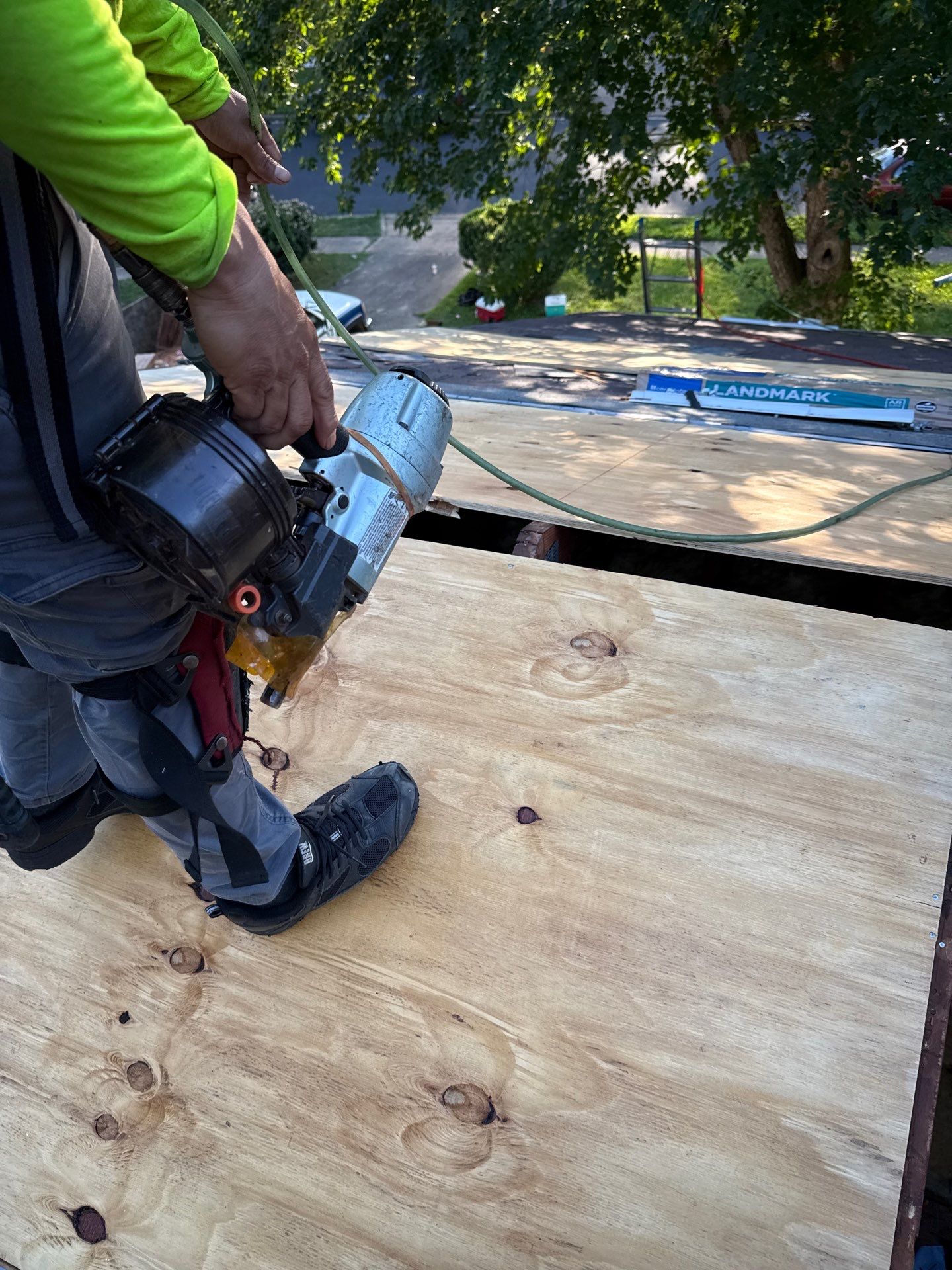 West Springfield: Residential Roof Replacement with CertainTeed Landmark in Heather Blend by RM Banning, Inc.