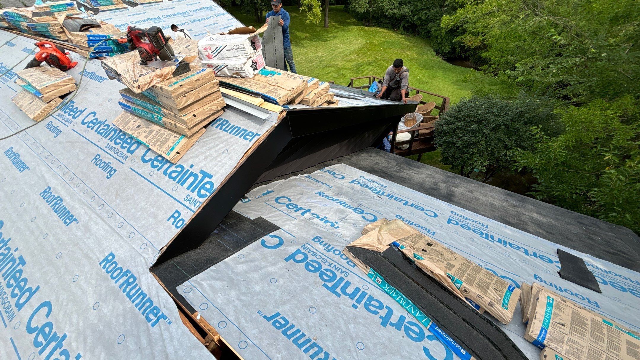 Roof Replacement using CertainTeed Landmark by 180 Contractors