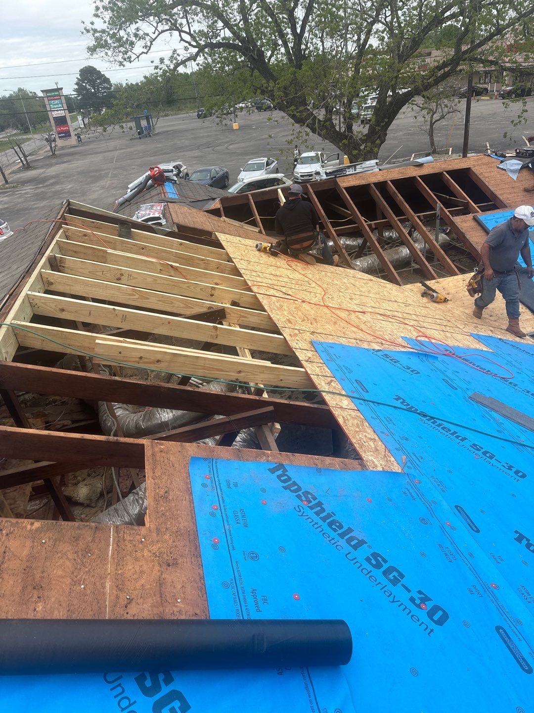 Residential Roofing Installation using Owen's Corning Duration (Lifetime) Shingles by Roof Repair Company