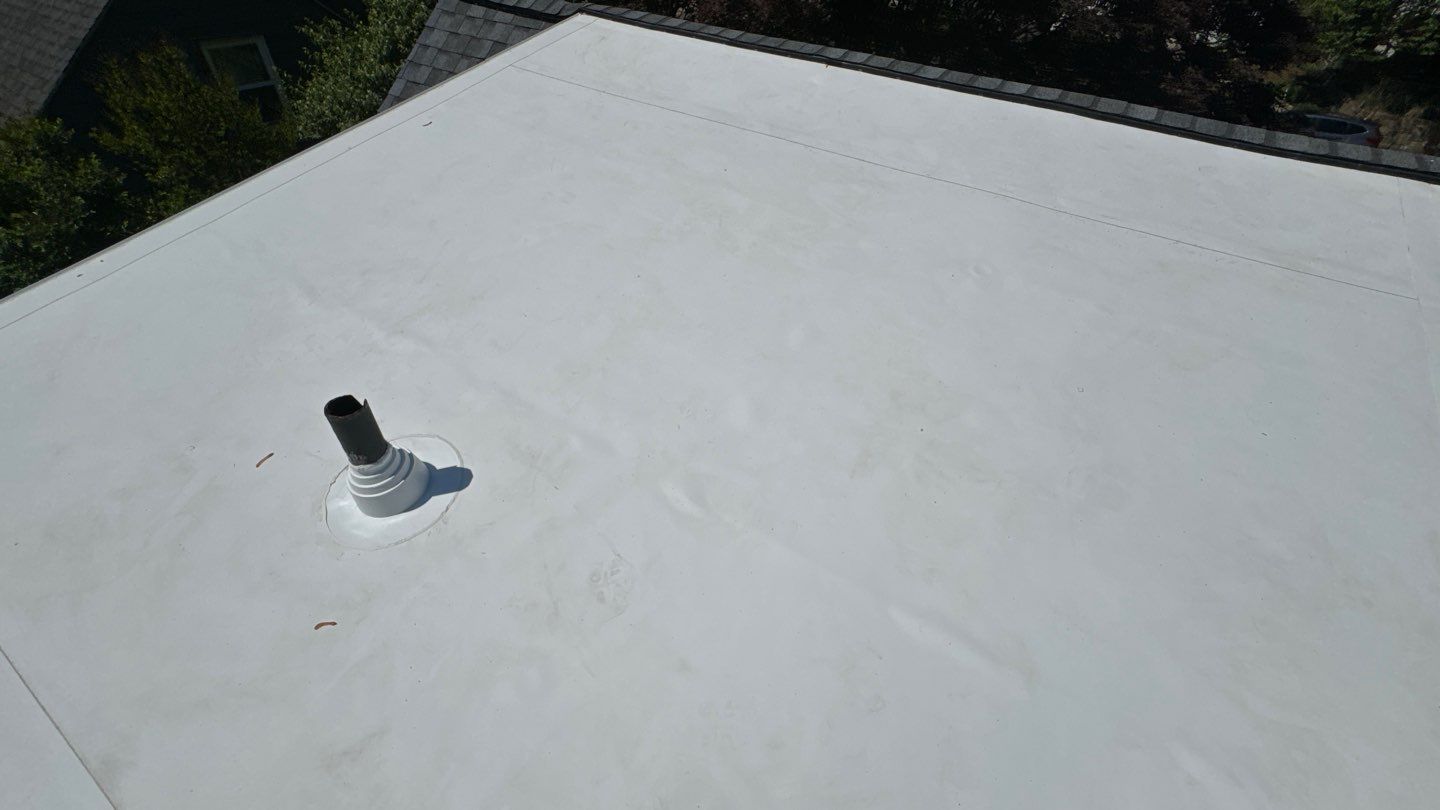 Falls Church: CertainTeed Landmark Pro Designer Shingles in Max Def Pewter by RM Banning, Inc.