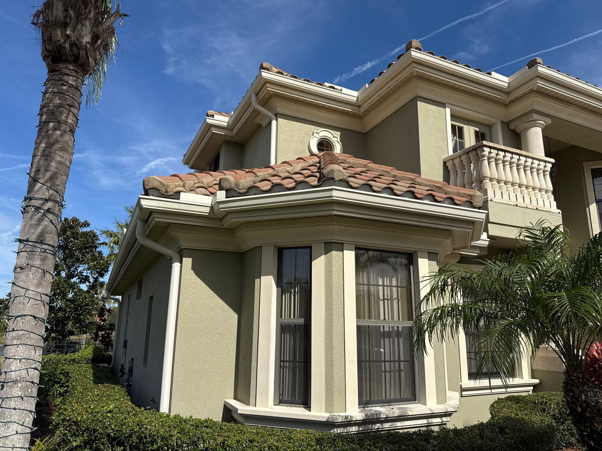 Roof Cleaning & Pool Deck Cleaning! Winding River, Bradenton, FL by Sunshine AquaWash