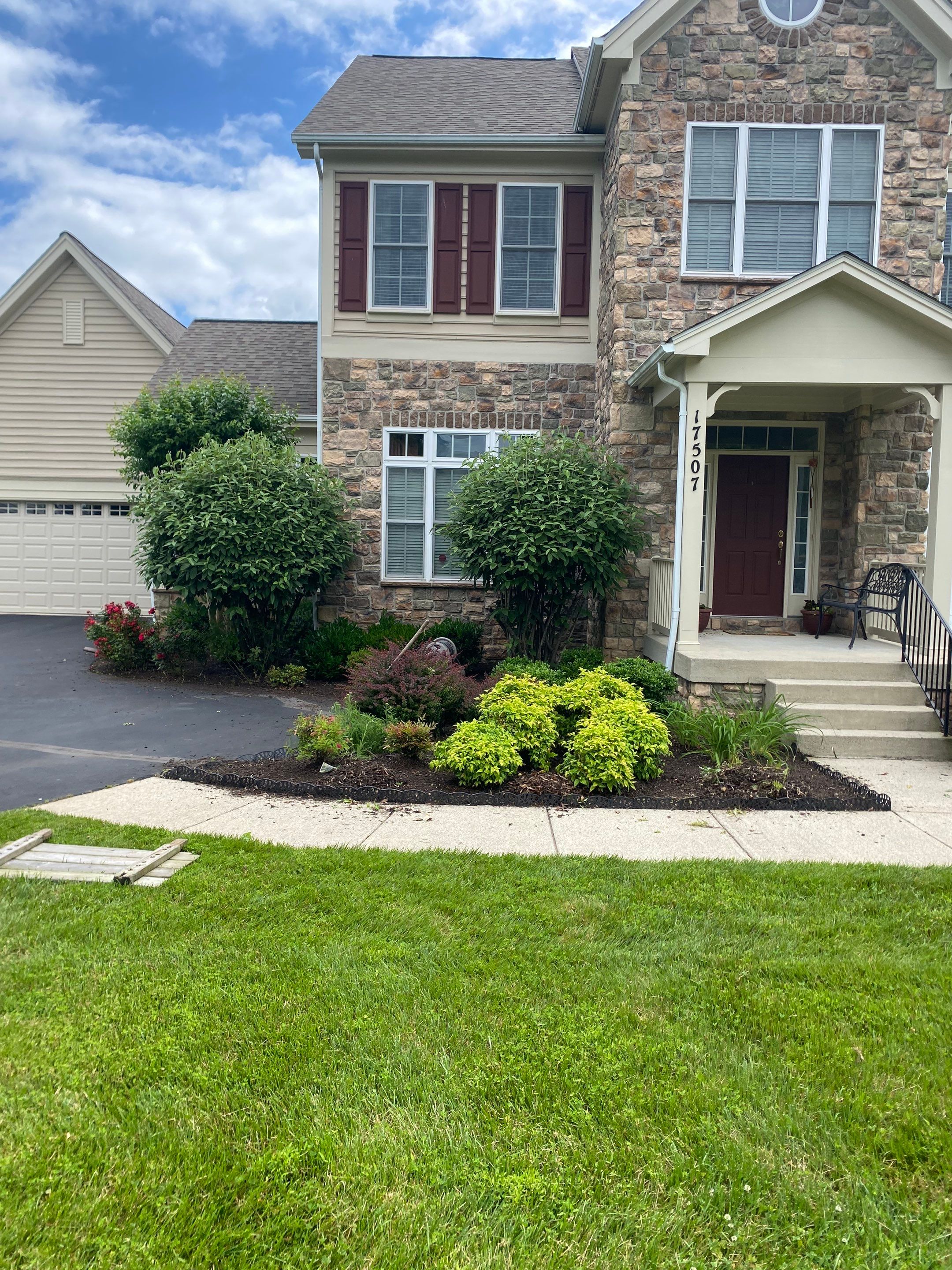 Landscape Cleanup & Mulch  by The Smet Companies, LLC