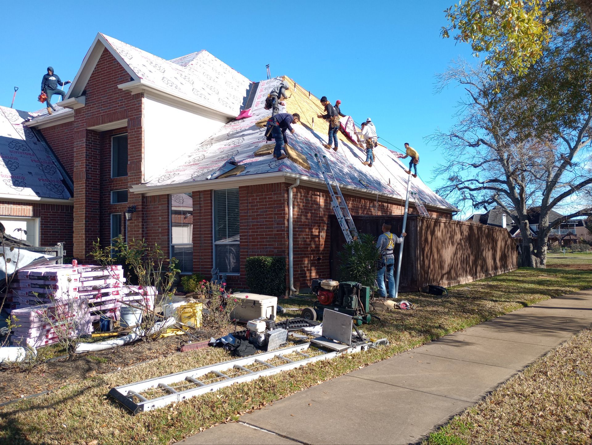 Residential Roofing Installation using Owen's Corning Duration (Lifetime) Shingles by Roof Repair Company