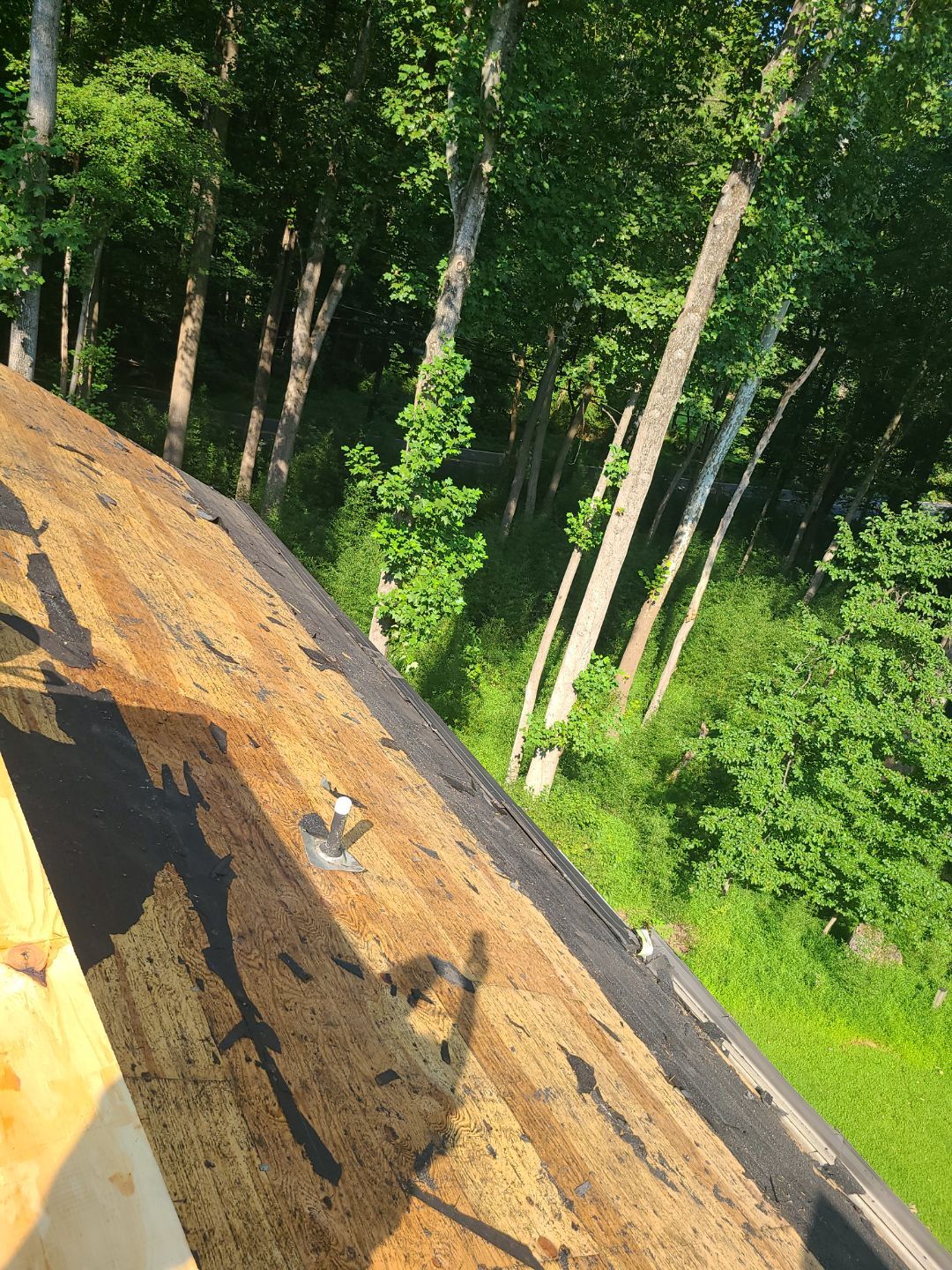 Oakton: Residential Roof Replacement with CertainTeed Landmark Designer Shingles in Pewter by RM Banning, Inc.