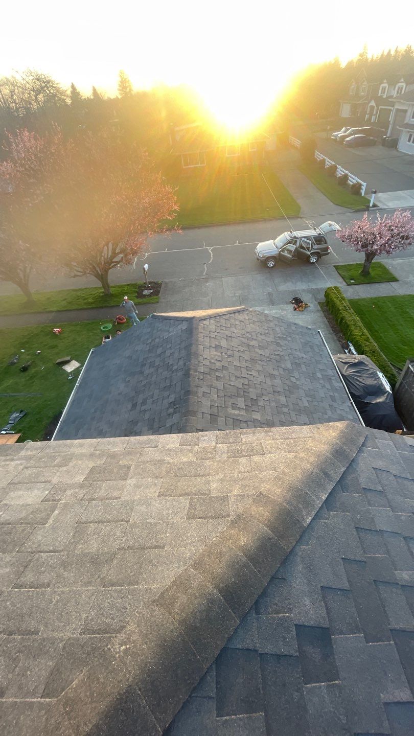 Roof Project in Enumclaw by Fred Meyer Roofing