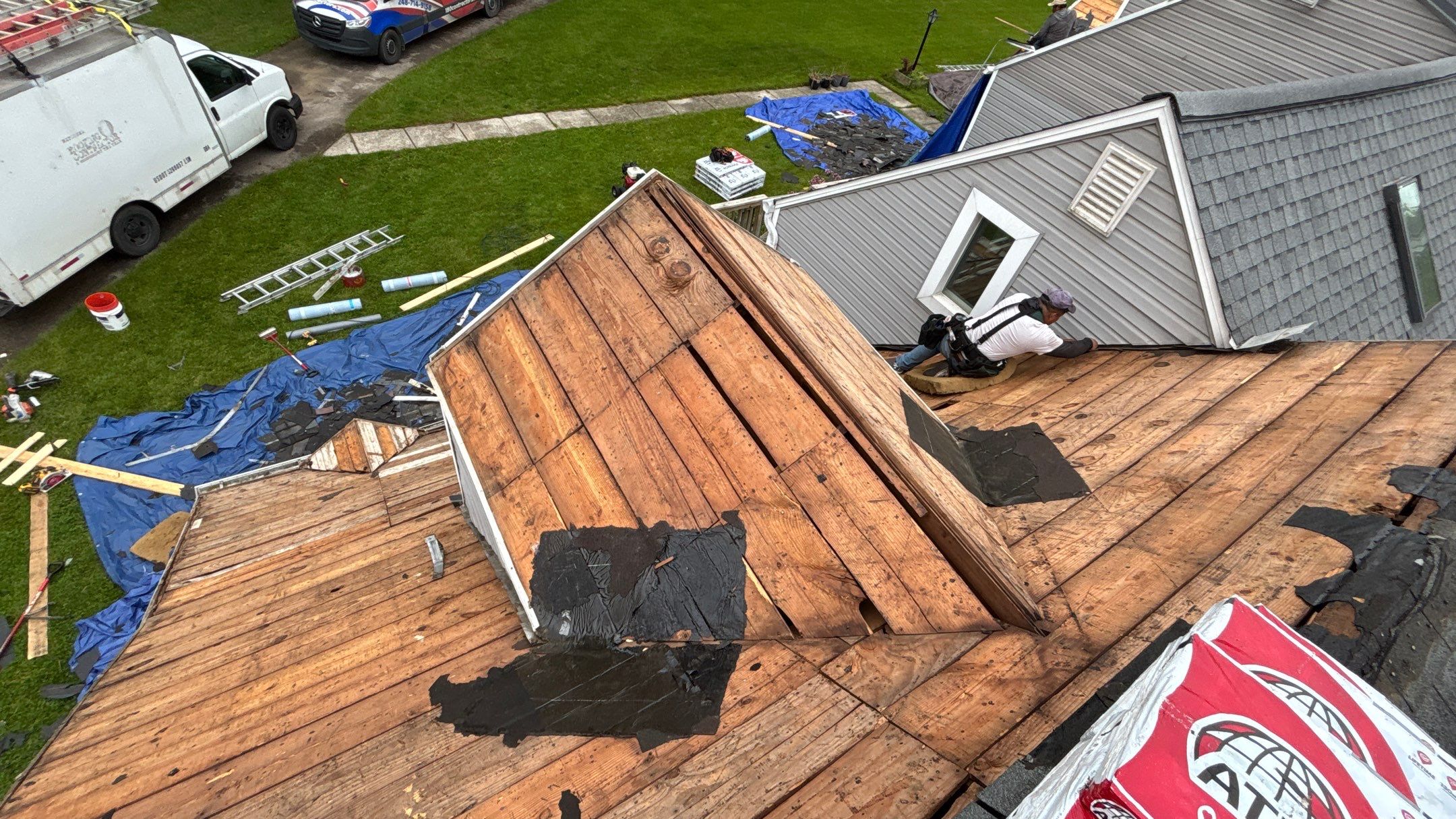 Roof Replacement using Atlas Pinnacle Pristine Pewter by 180 Contractors