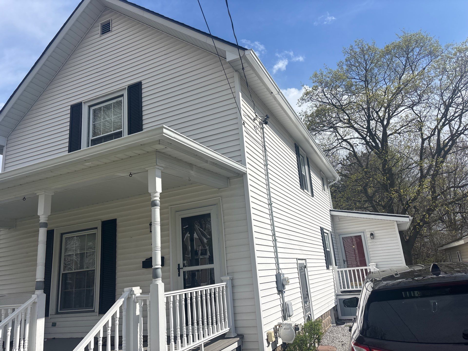 Grand Ledge Home - Complete Roof and Gutters by Acme Exteriors