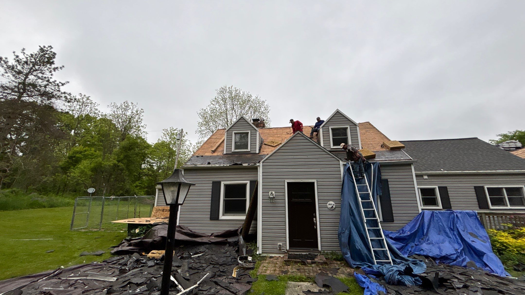 Roof Replacement using Atlas Pinnacle Pristine Pewter by 180 Contractors