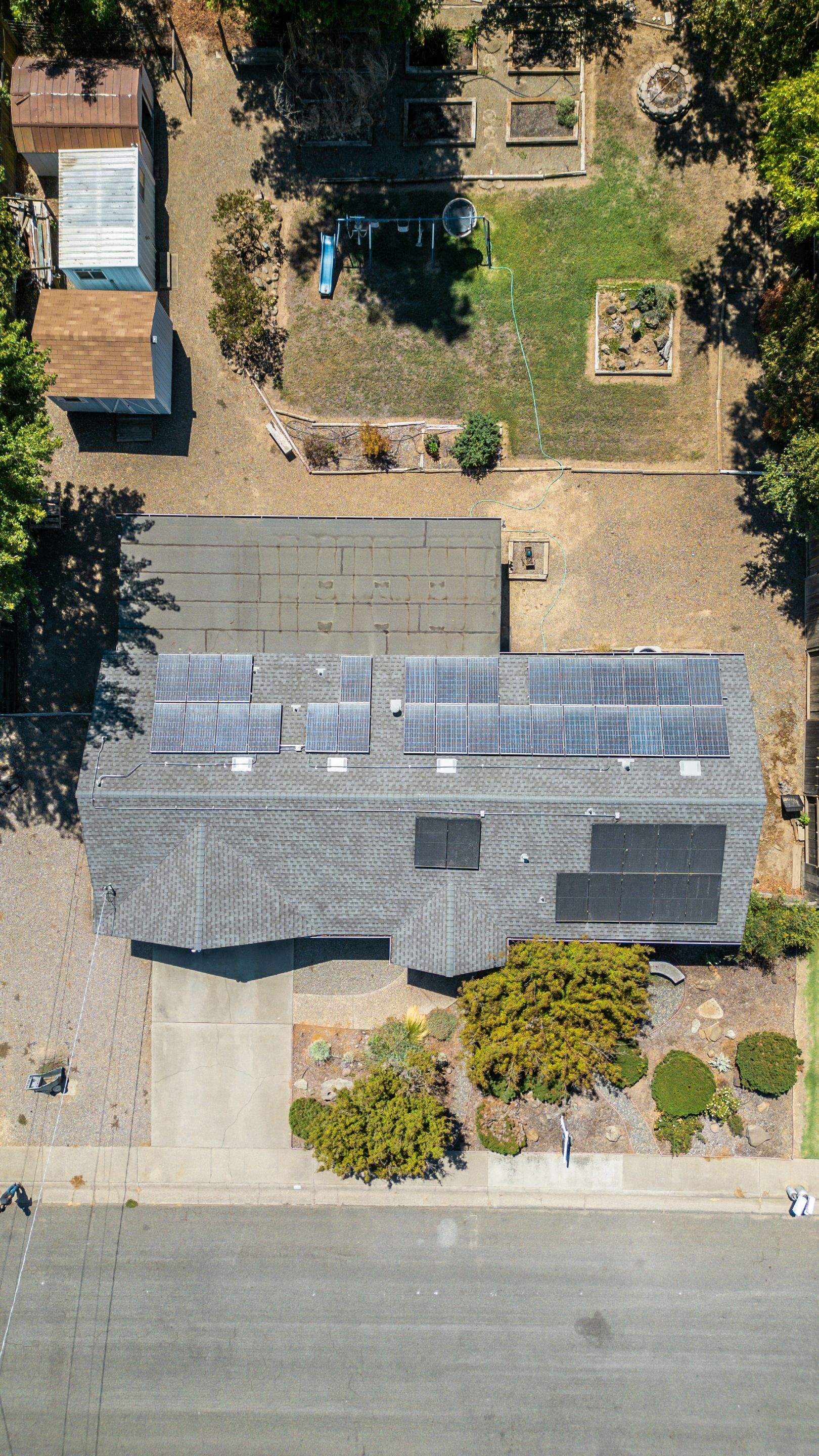 Gridley Shingle by Butte Roofing Company License #567600