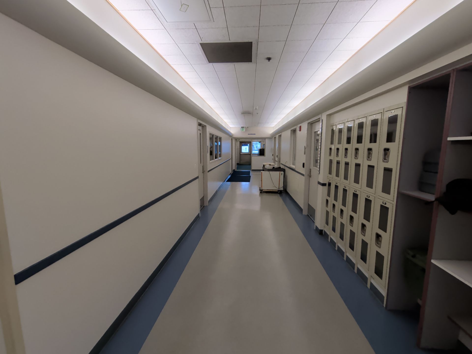 Fairbanks Police Department Repaint by Midnight Sun Painting