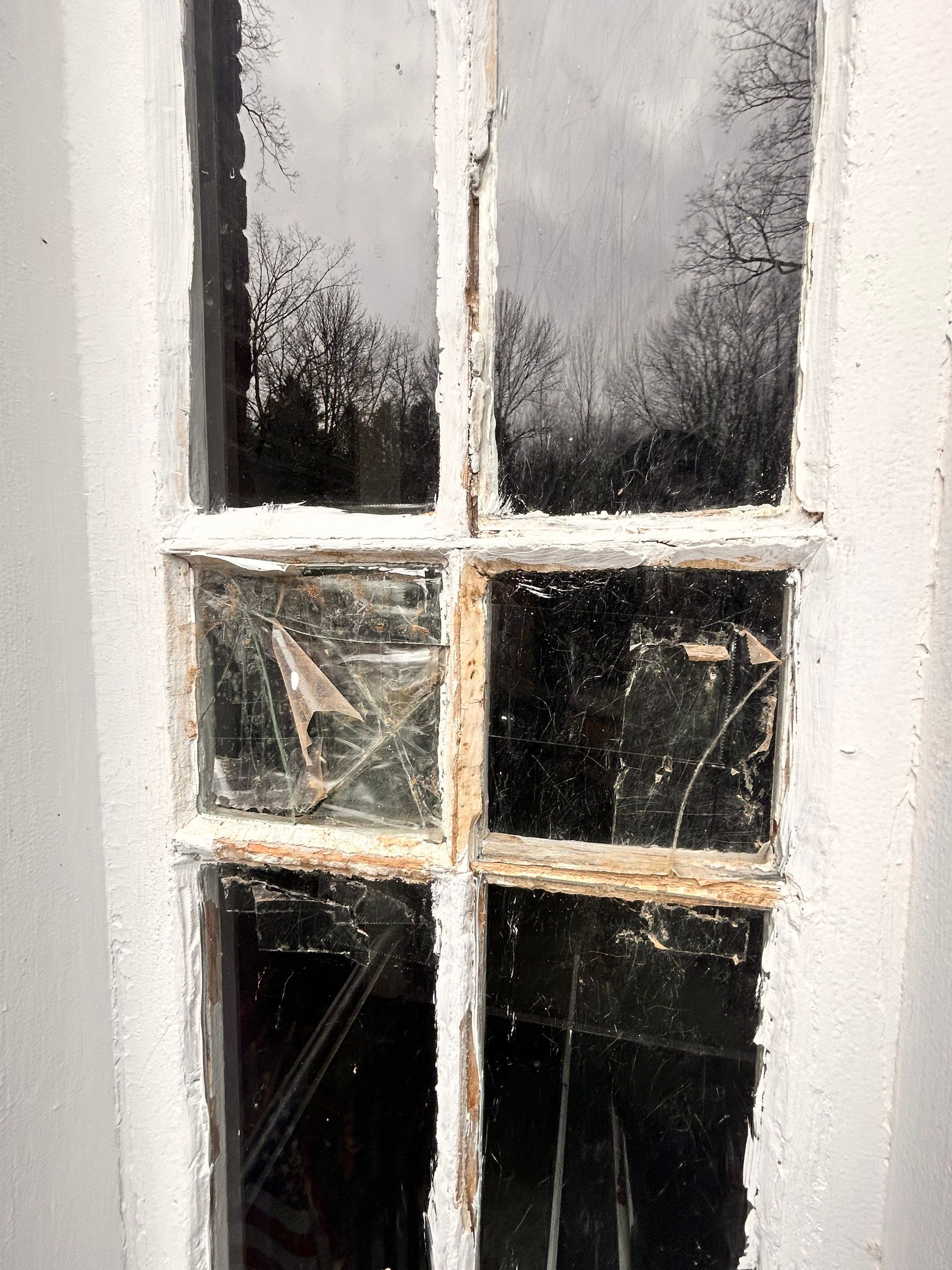 Glass Replacement on Putty Windows by Cheshire Glass Company